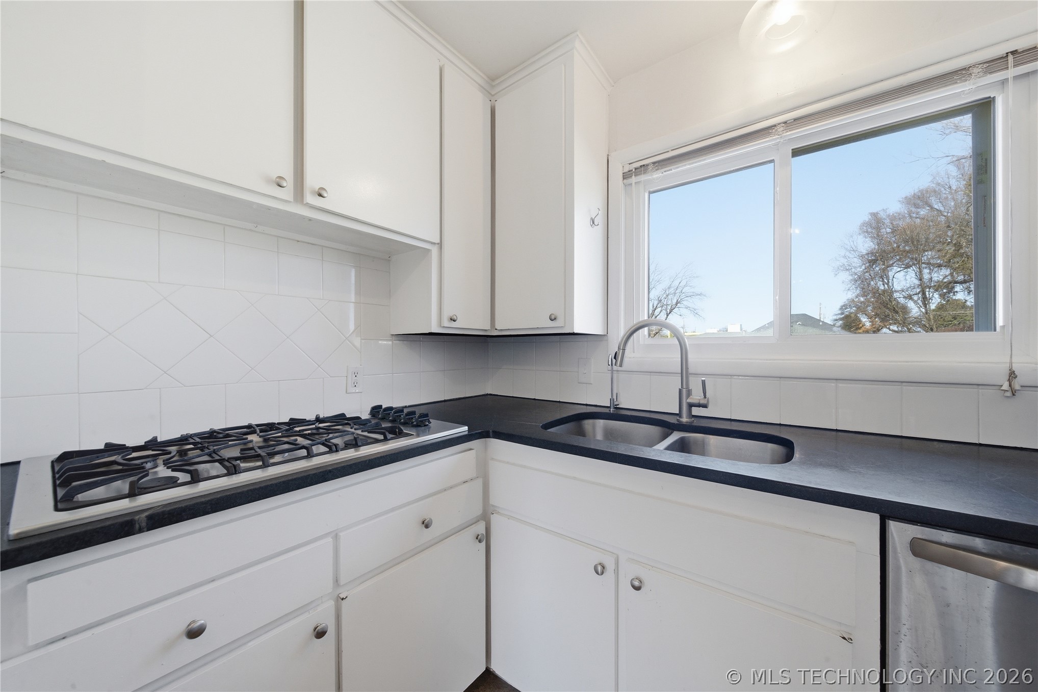 3932 E 51st Place Tulsa OK 74135