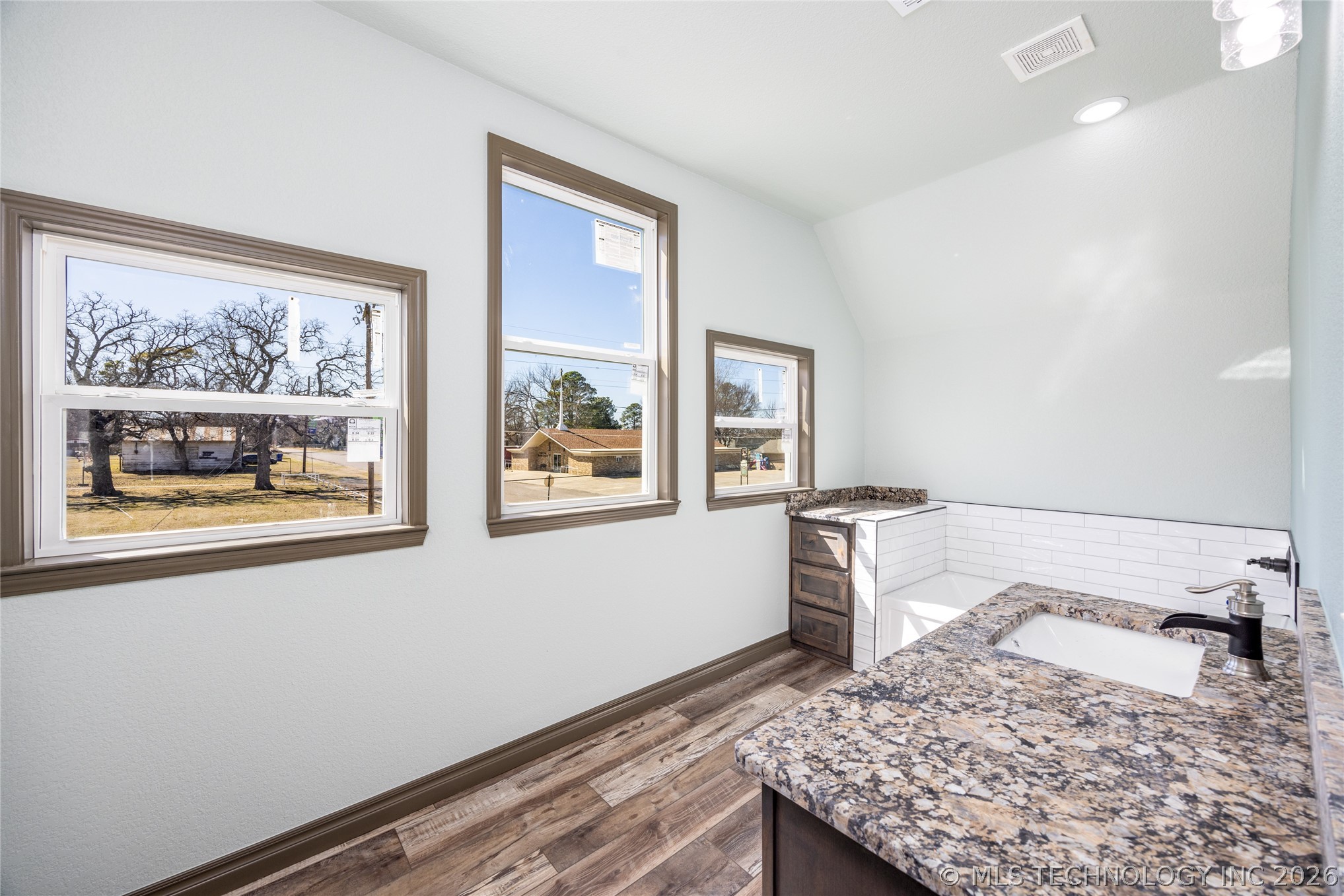 101 Dunn Durant OK 74729