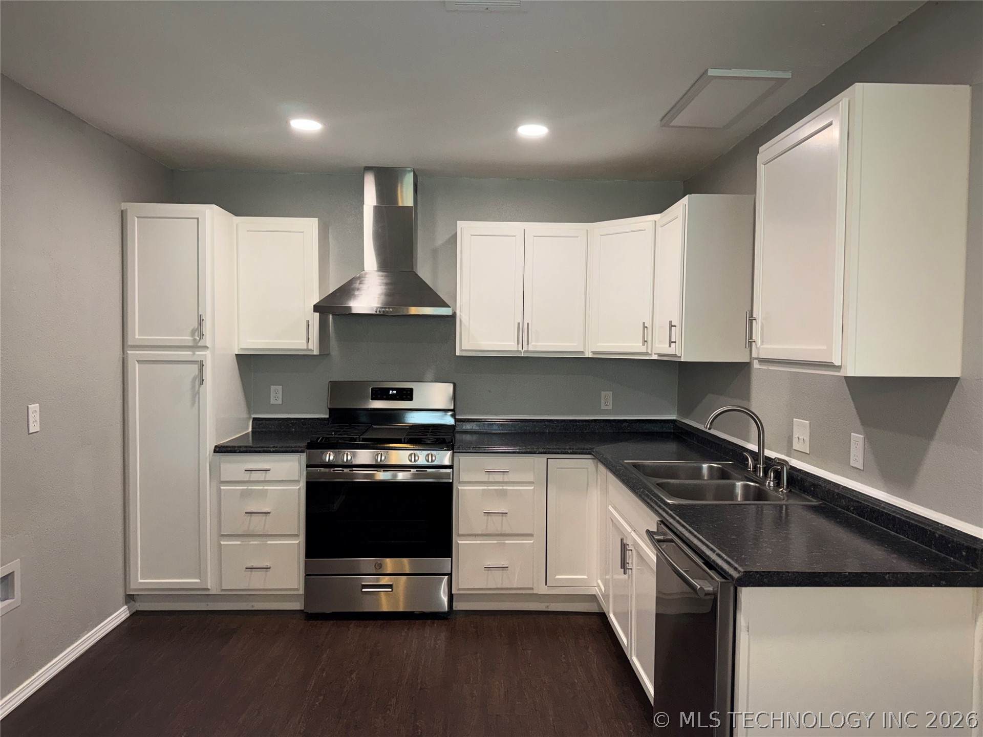 14227 S Hickory Place Glenpool OK 74033