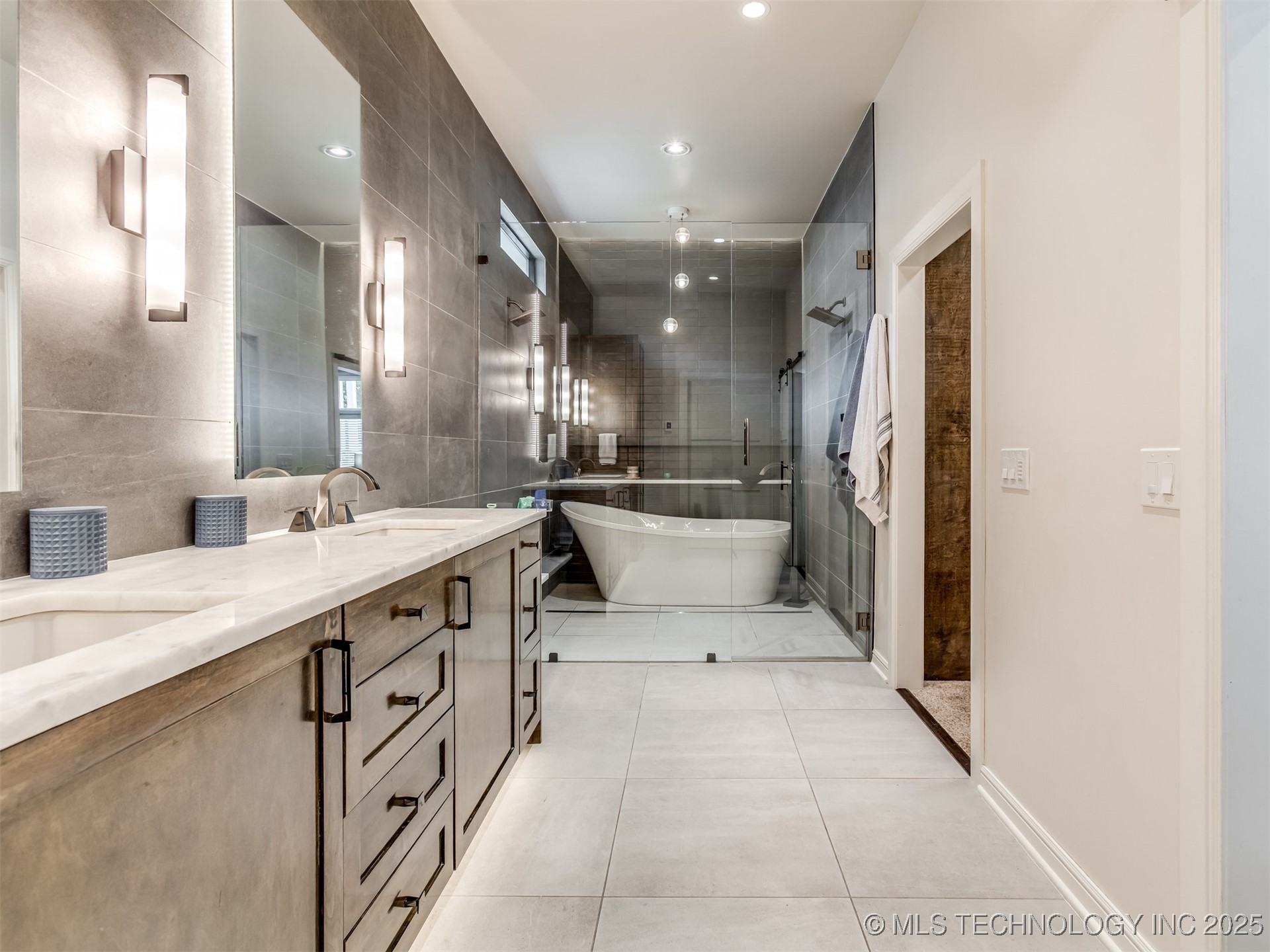 3661 S Lewis Avenue Tulsa OK 74105