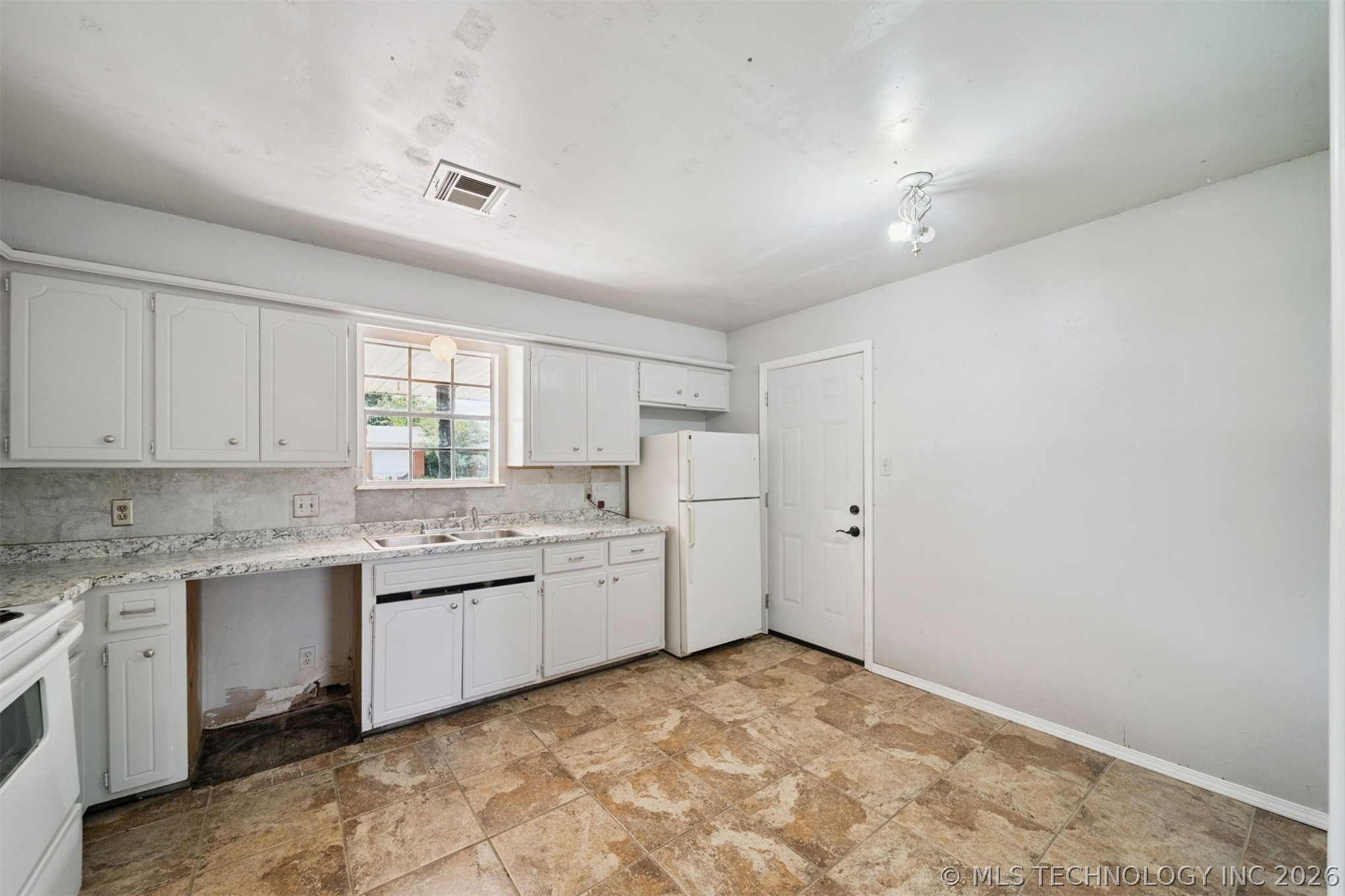 920 Crestview Street Ada OK 74820