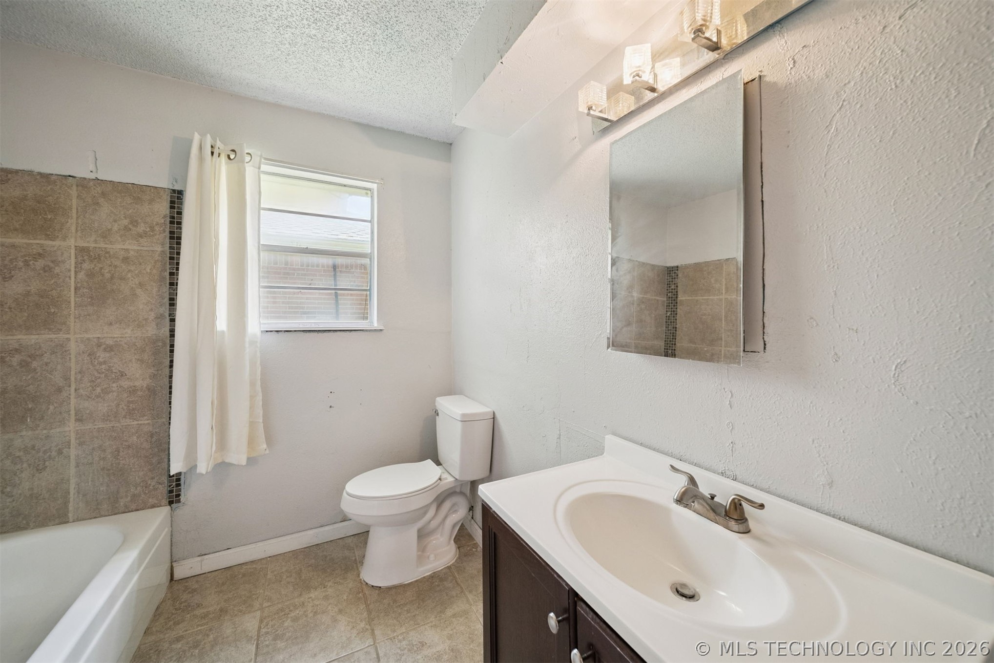 920 Crestview Street Ada OK 74820