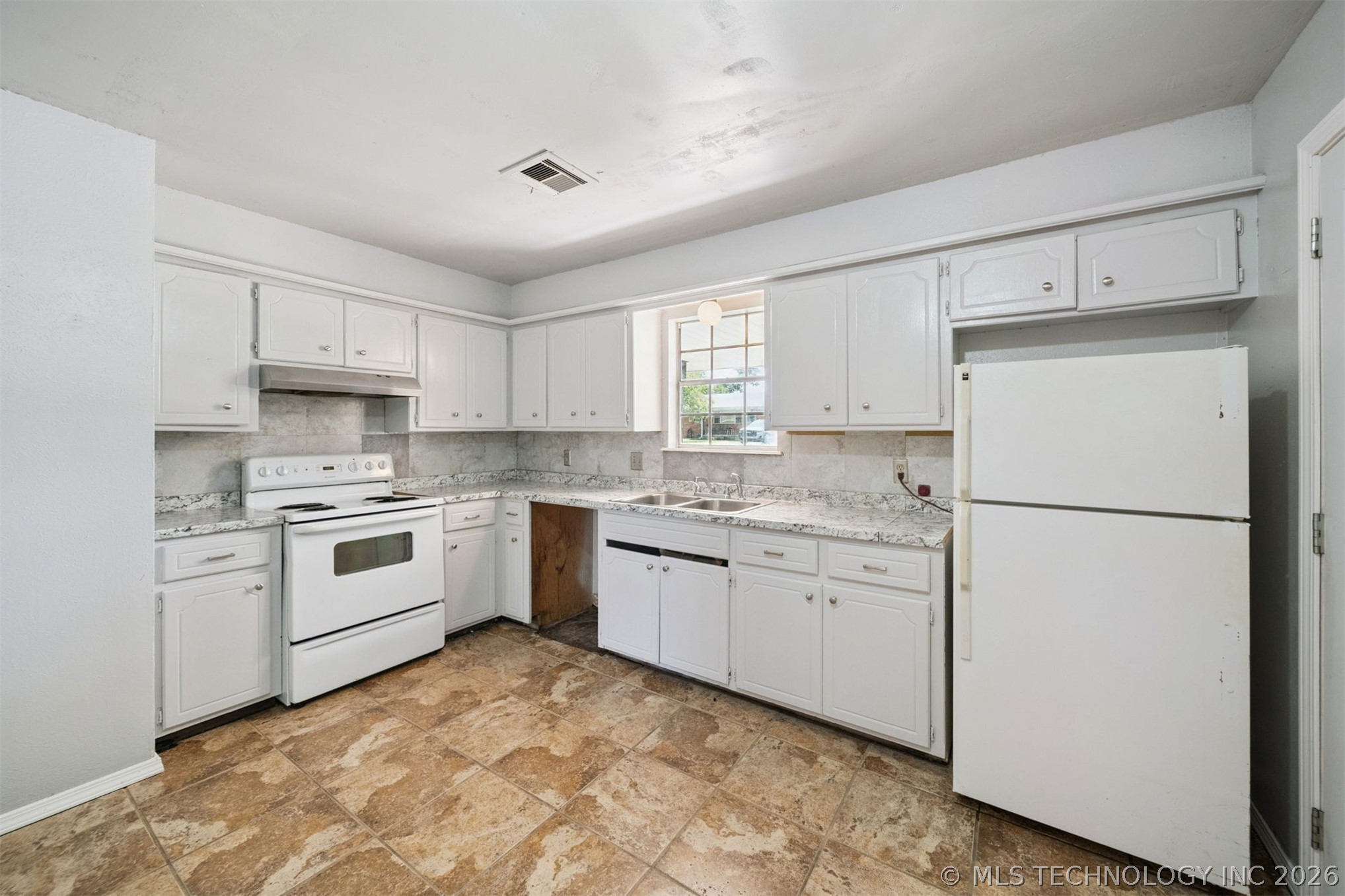920 Crestview Street Ada OK 74820
