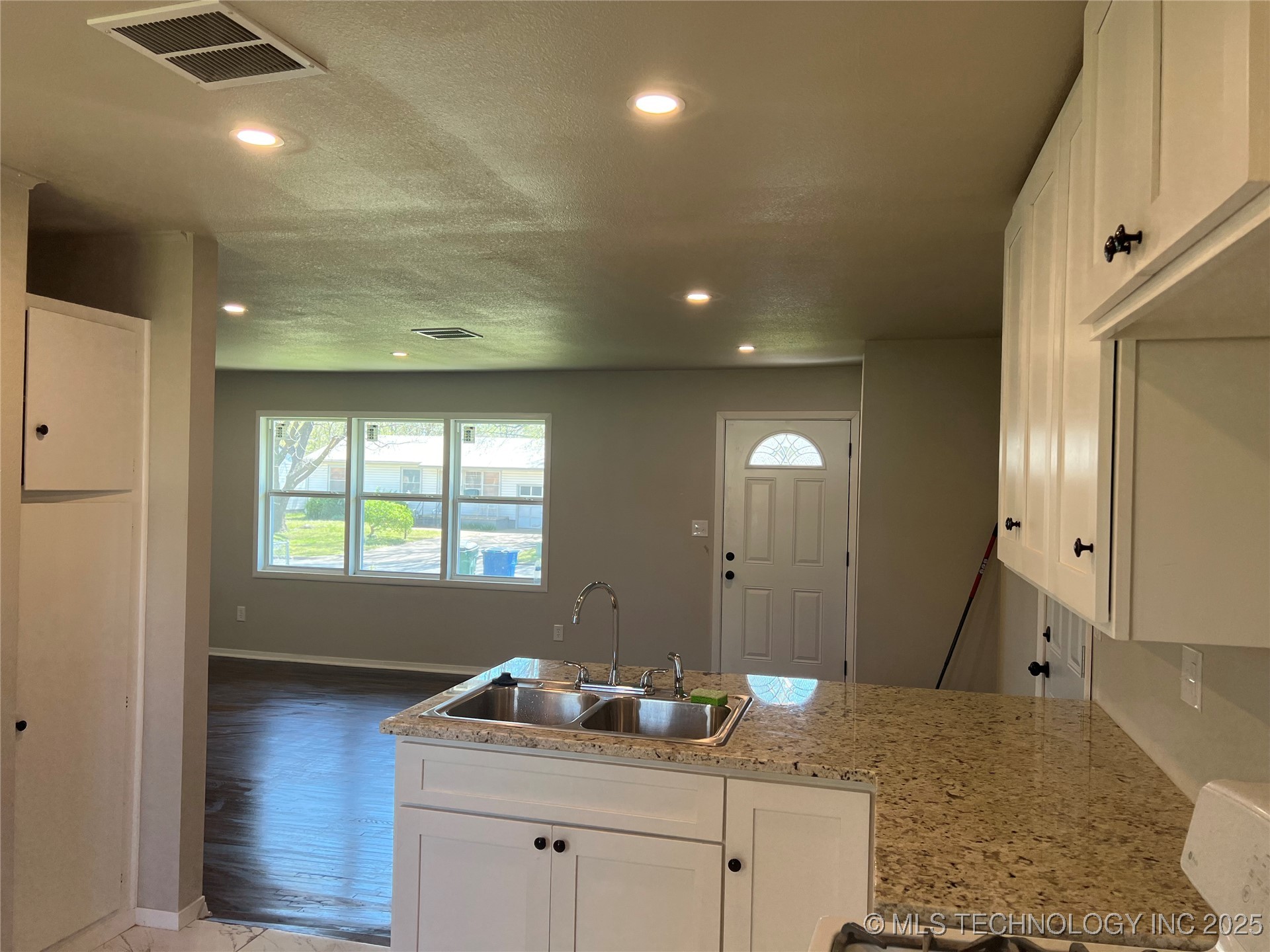 727 E 33rd Street N Tulsa OK 74106