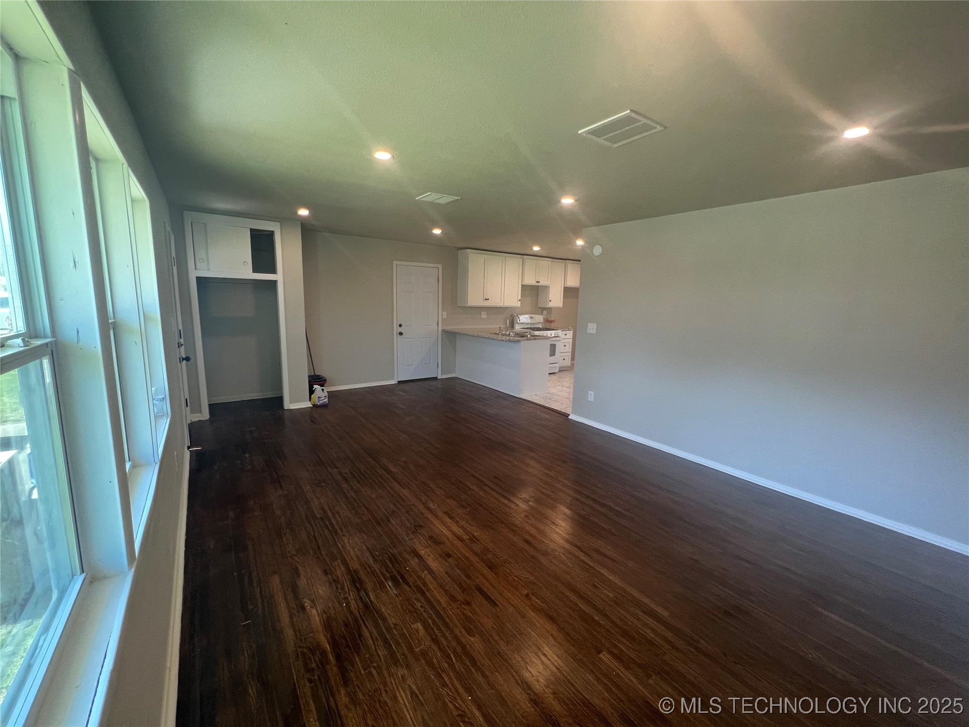 727 E 33rd Street N Tulsa OK 74106