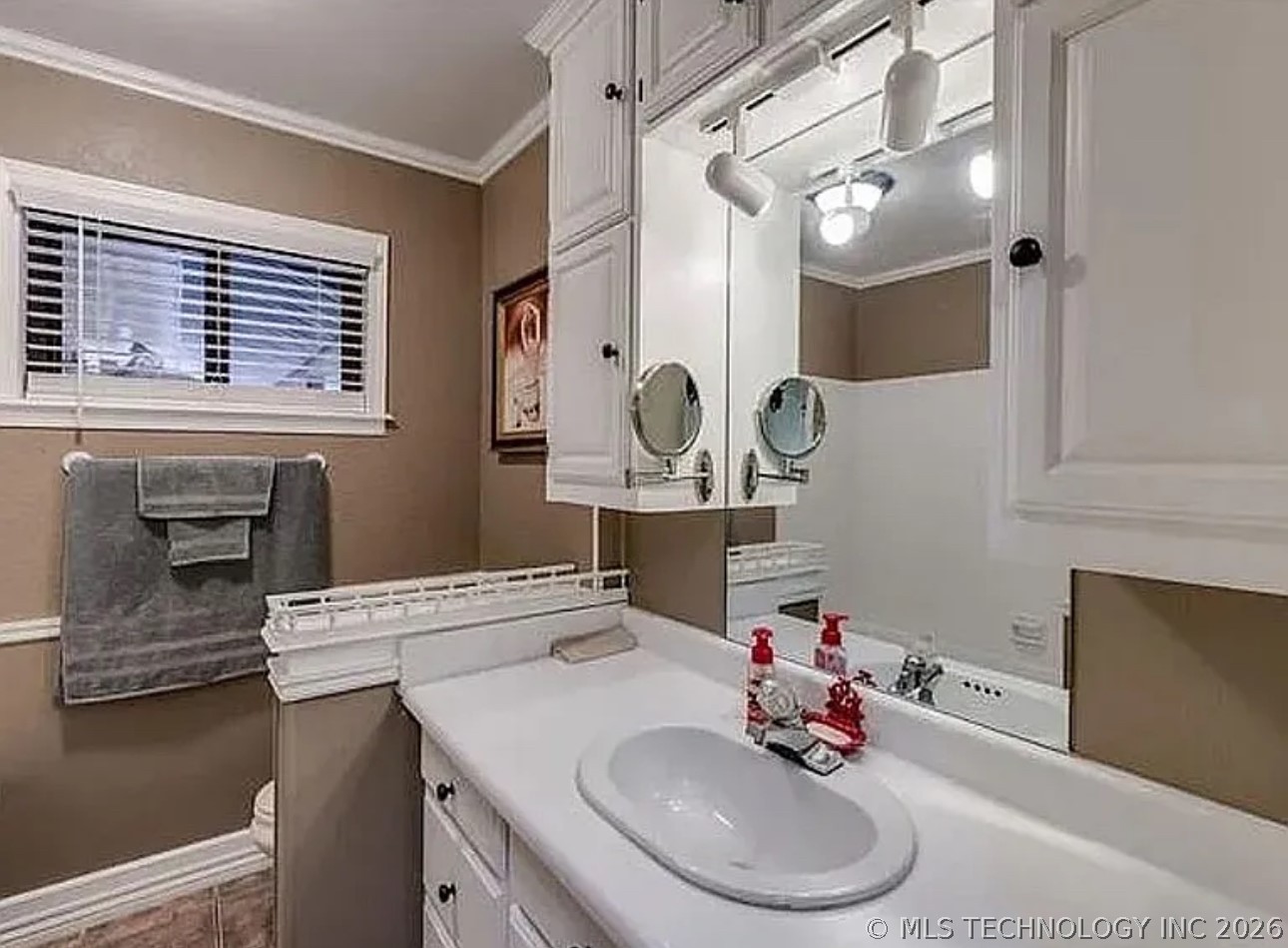 123 E Madison Street Broken Arrow OK 74012