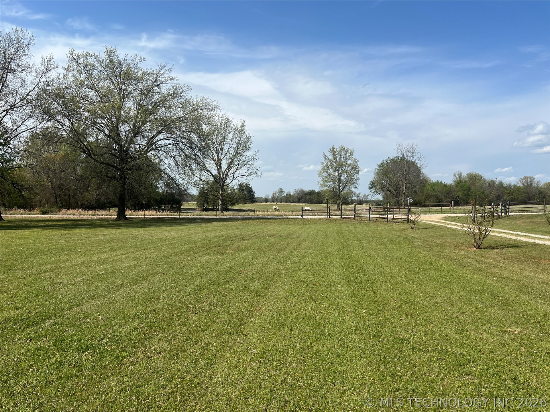 12619 E 233 Road S Webbers Falls OK 74470