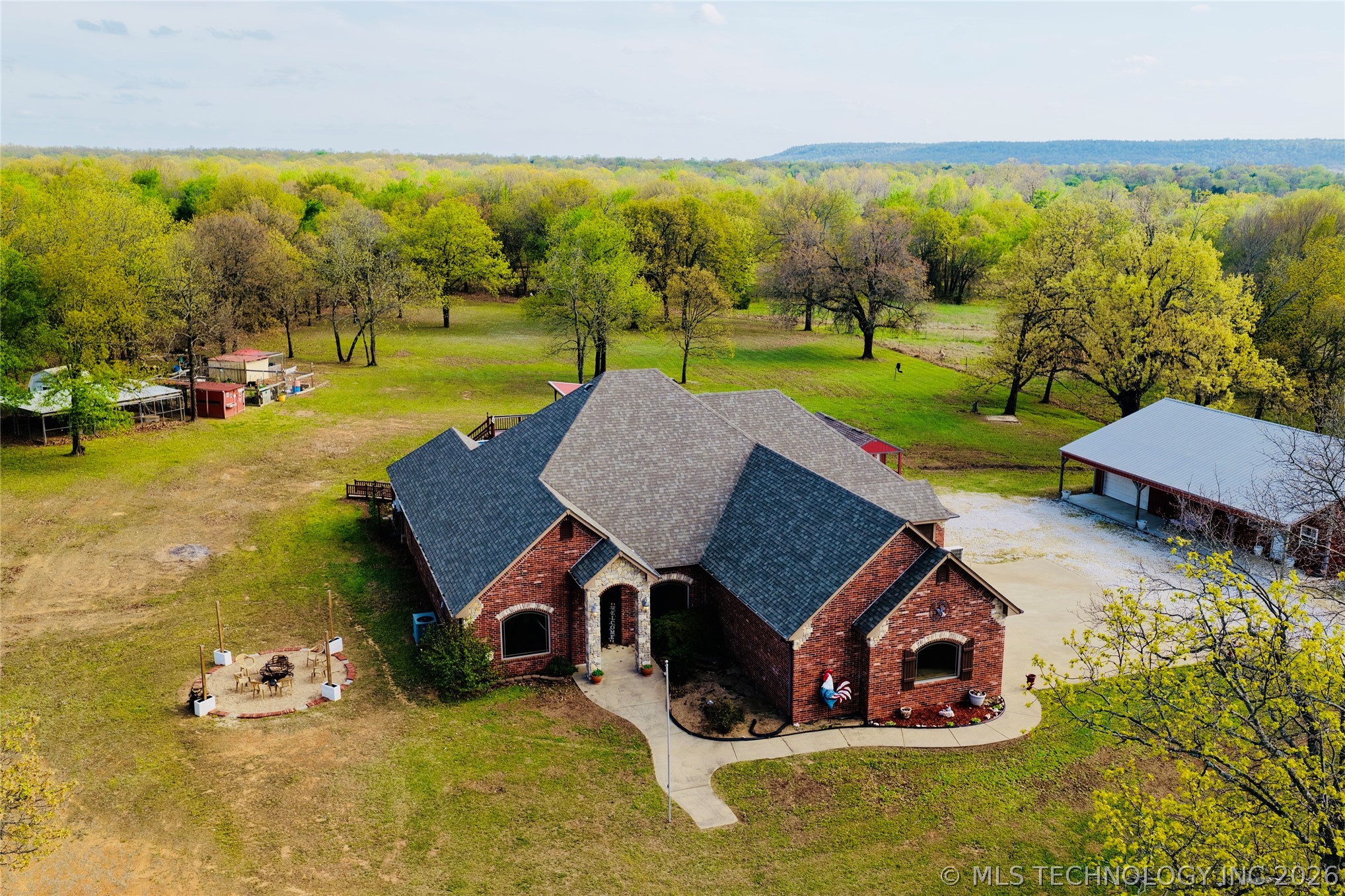 12619 E 233 Road S Webbers Falls OK 74470