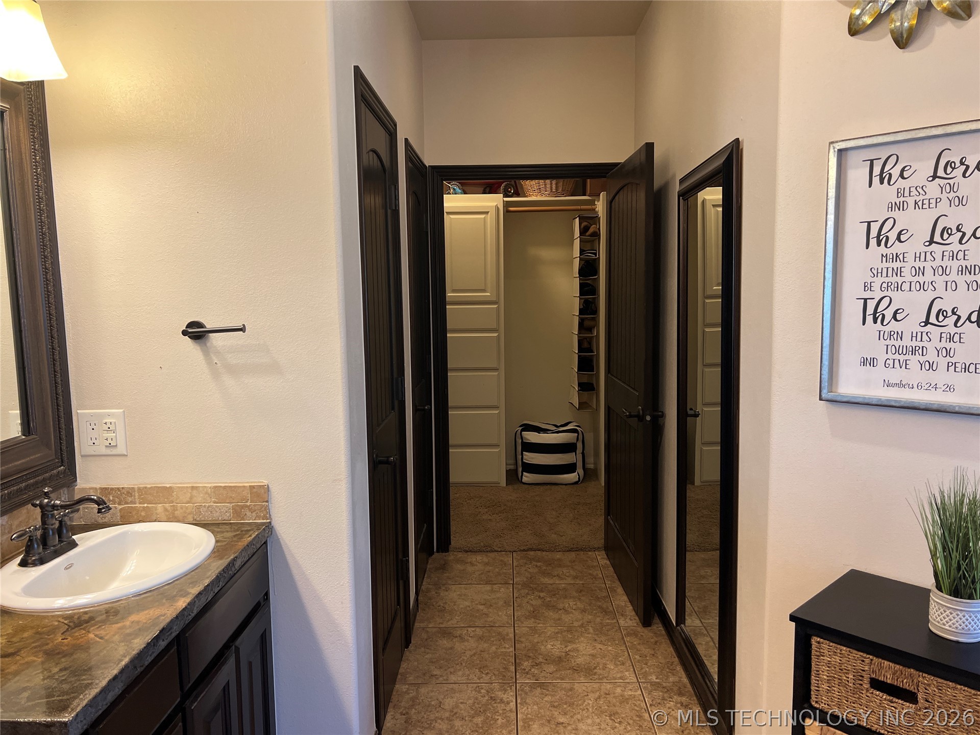 12619 E 233 Road S Webbers Falls OK 74470