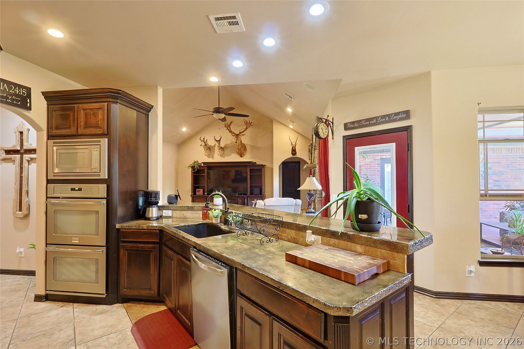 12619 E 233 Road S Webbers Falls OK 74470