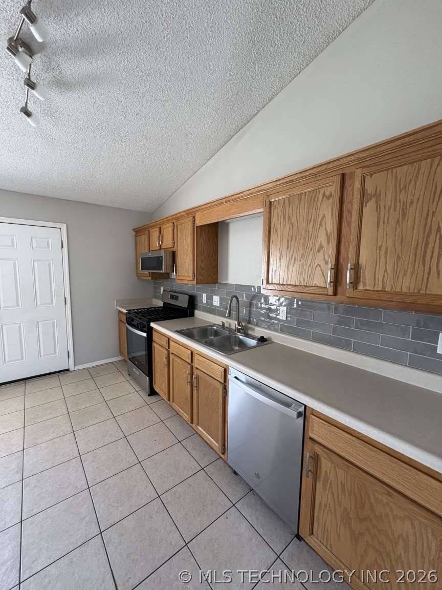 504 NE Elmhurst Avenue Bartlesville OK 74006