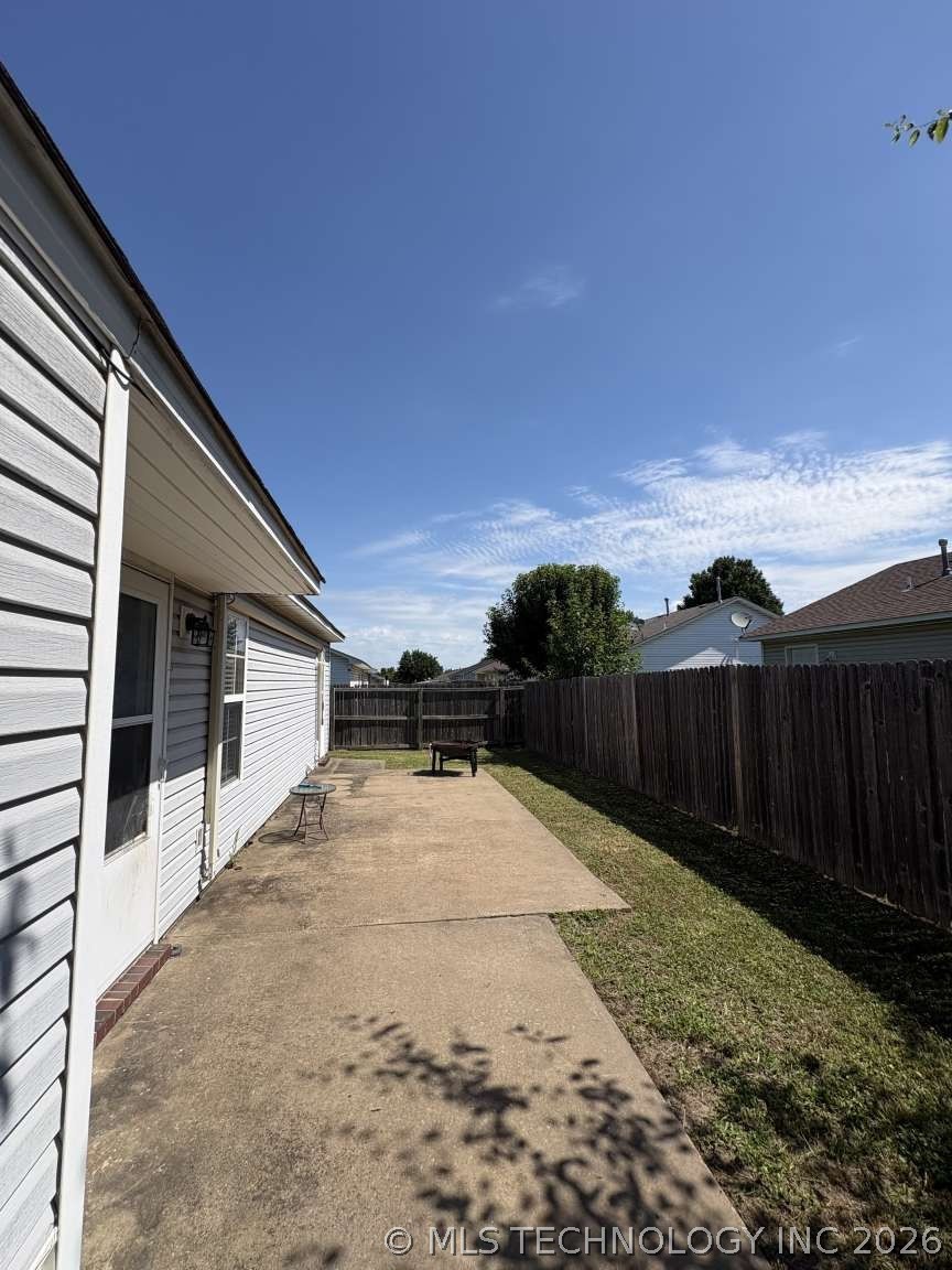 504 NE Elmhurst Avenue Bartlesville OK 74006