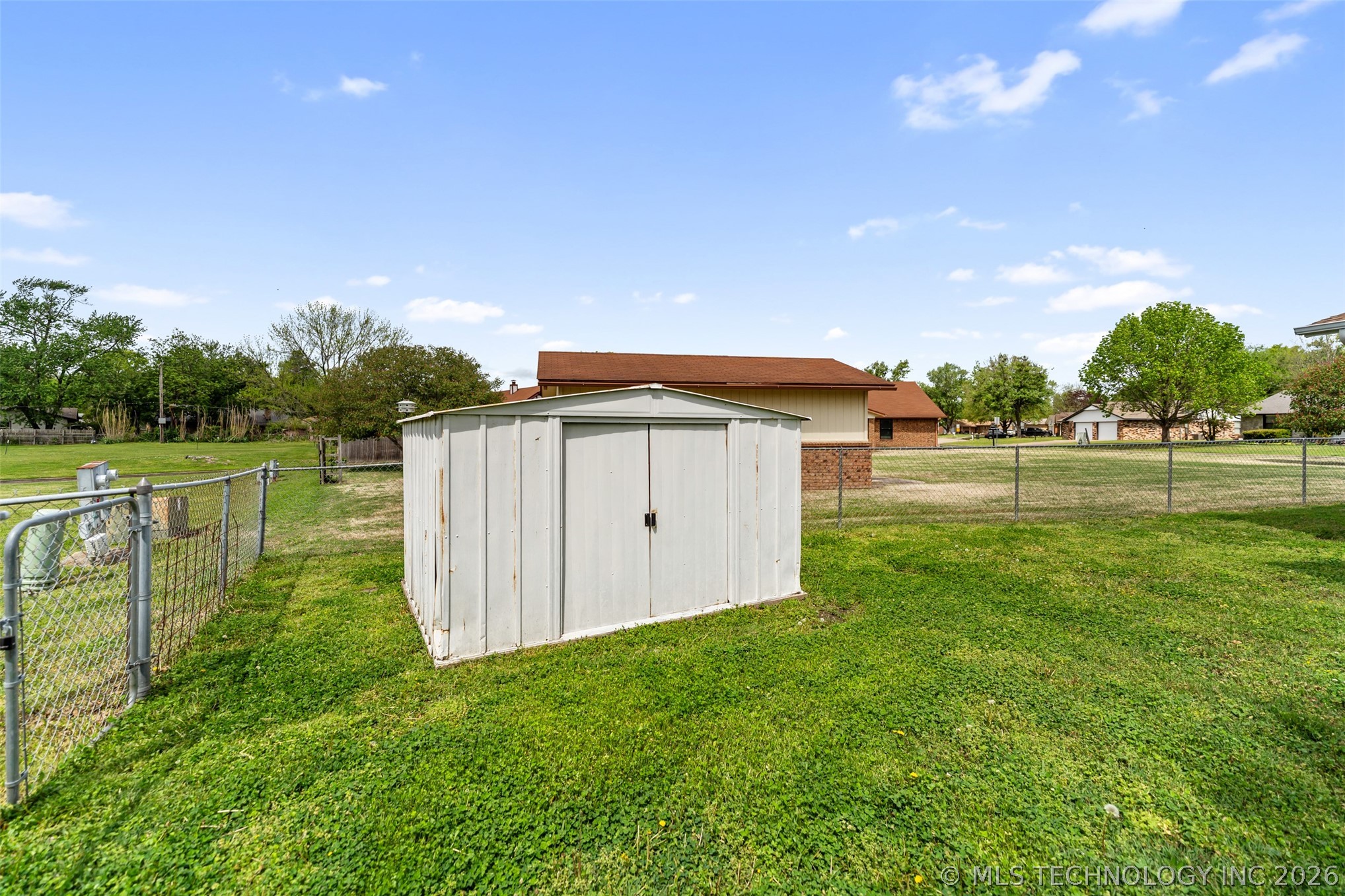 1208 Colonial Drive Pryor OK 74361