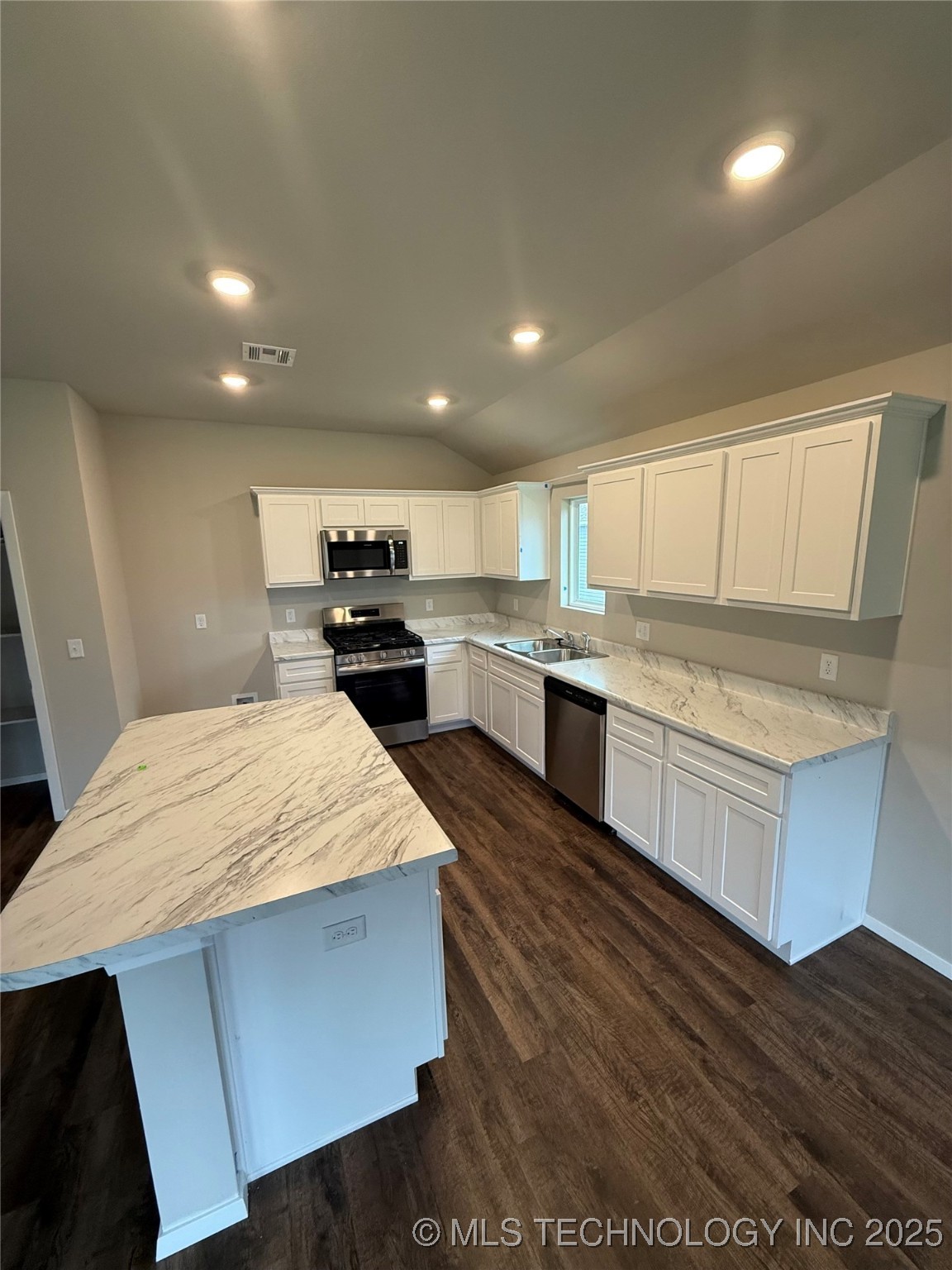 7300 S Maple Avenue Broken Arrow OK 74011