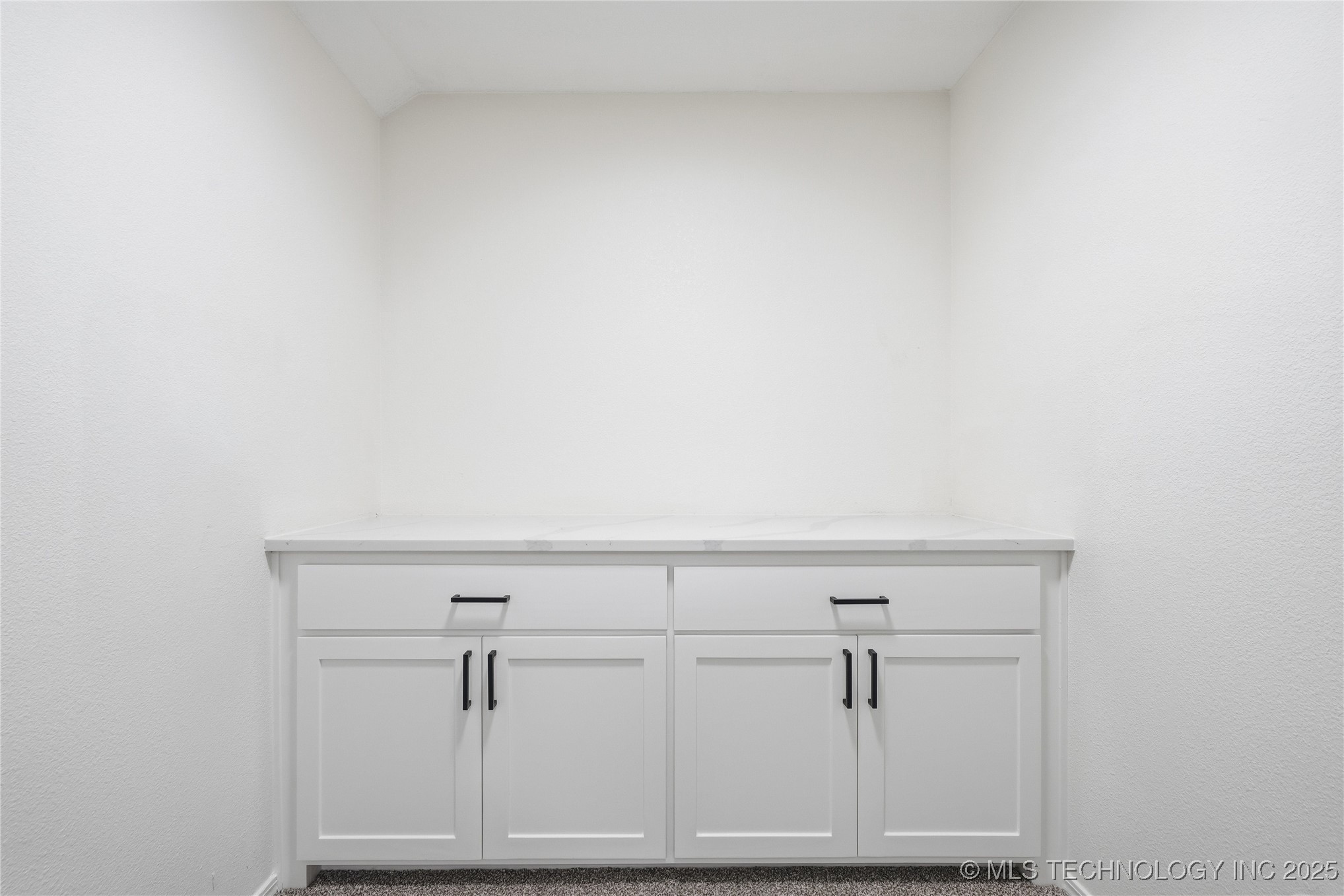 6933 N Martin Ridge Road Mannford OK 74044