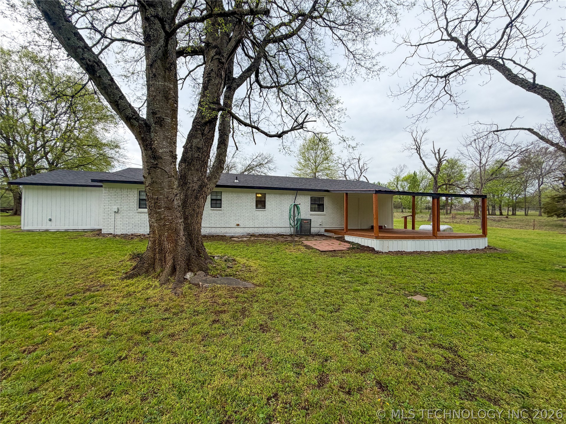 14221 N Grace Hudlen Road Hulbert OK 74441