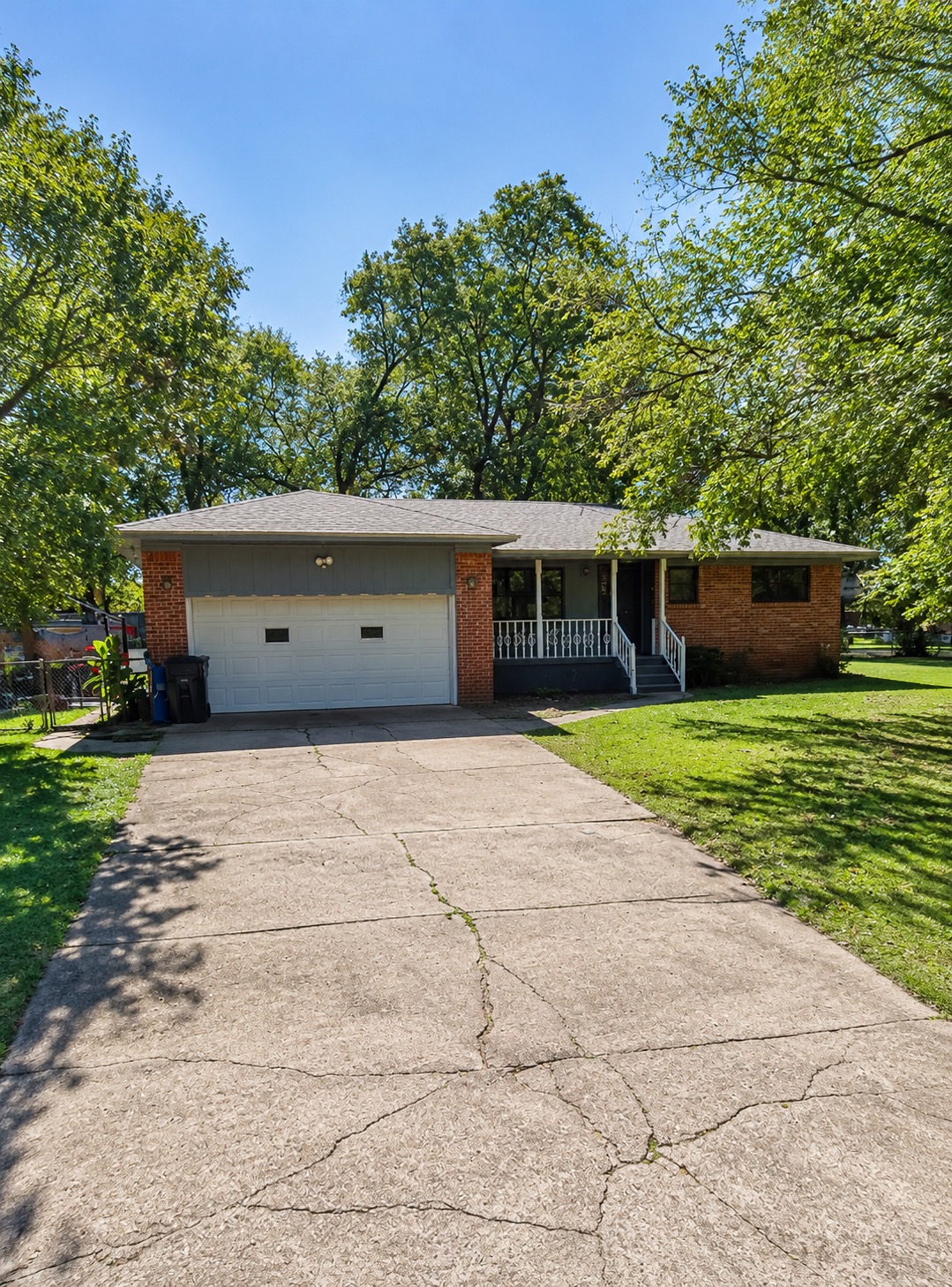 608 E 23rd Tishomingo OK 73460