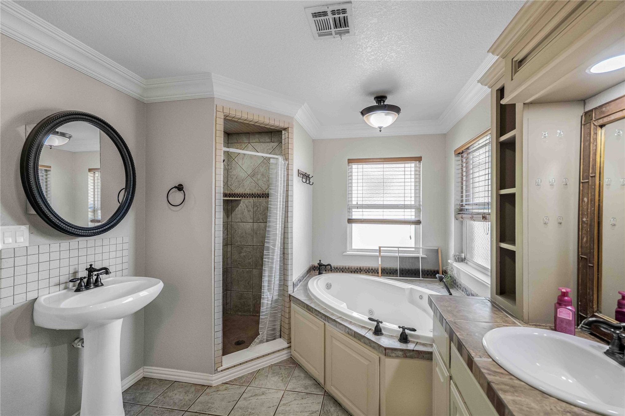 18747 Cowshed Crossing Spiro OK 74959