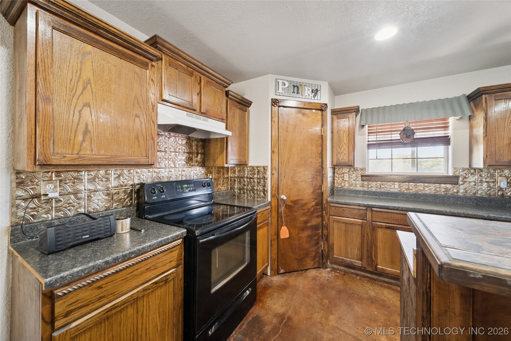 11822 S Rawhide Road E Claremore OK 74017