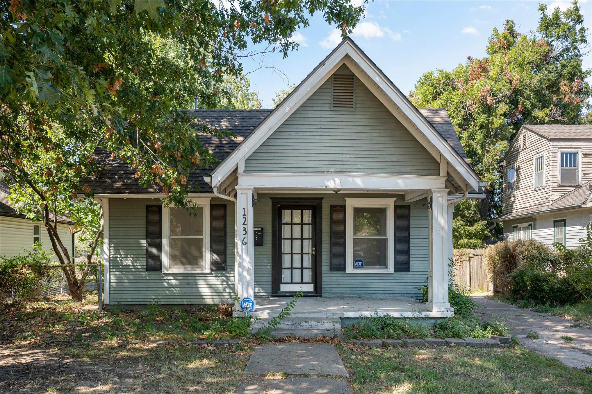 1236 S Columbia Place Tulsa OK 74104