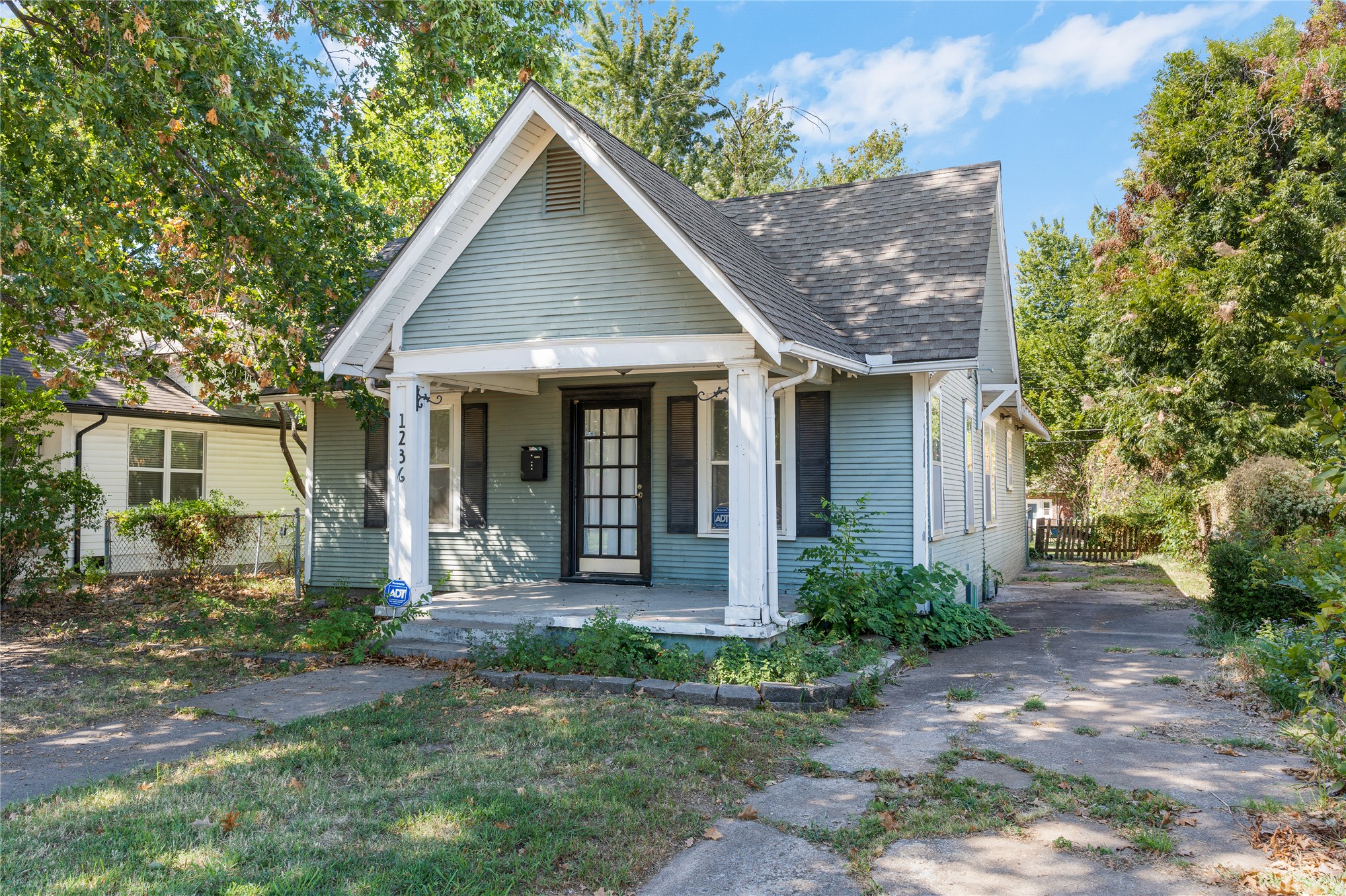 1236 S Columbia Place Tulsa OK 74104