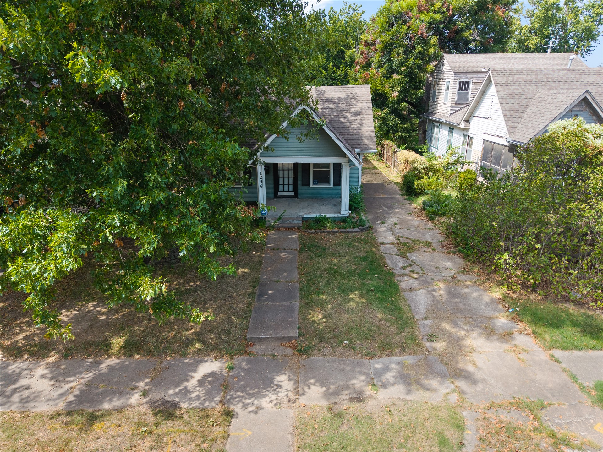 1236 S Columbia Place Tulsa OK 74104