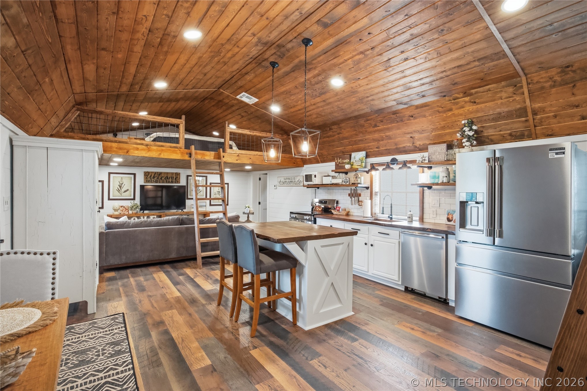 168 Kiamichi Eufaula OK 74432