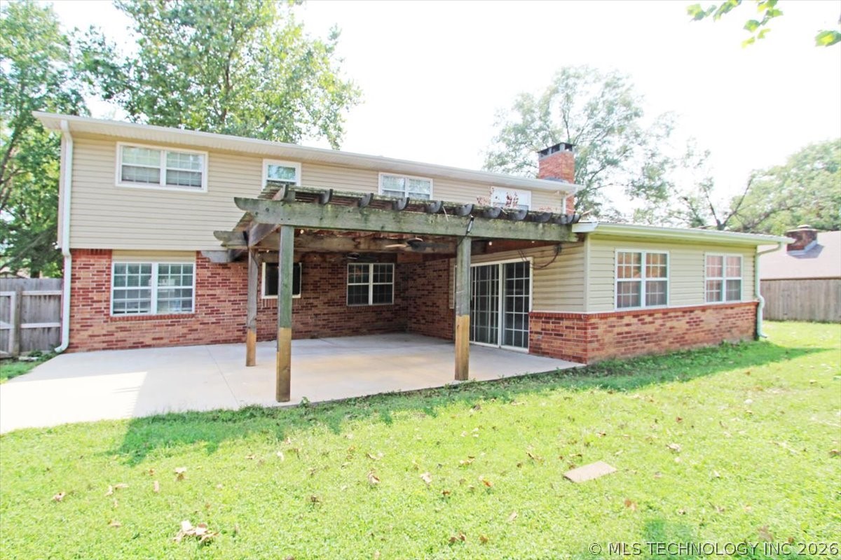 2408 Chapel Hill Court Bartlesville OK 74006
