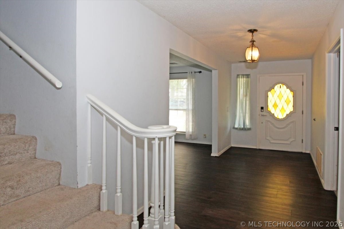 2408 Chapel Hill Court Bartlesville OK 74006