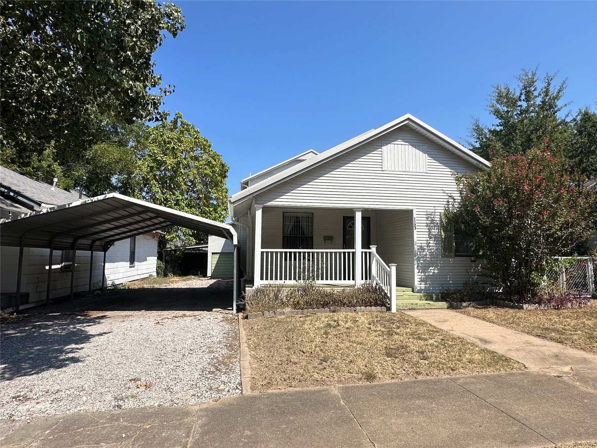 1123 E 9th Street Okmulgee OK 74447