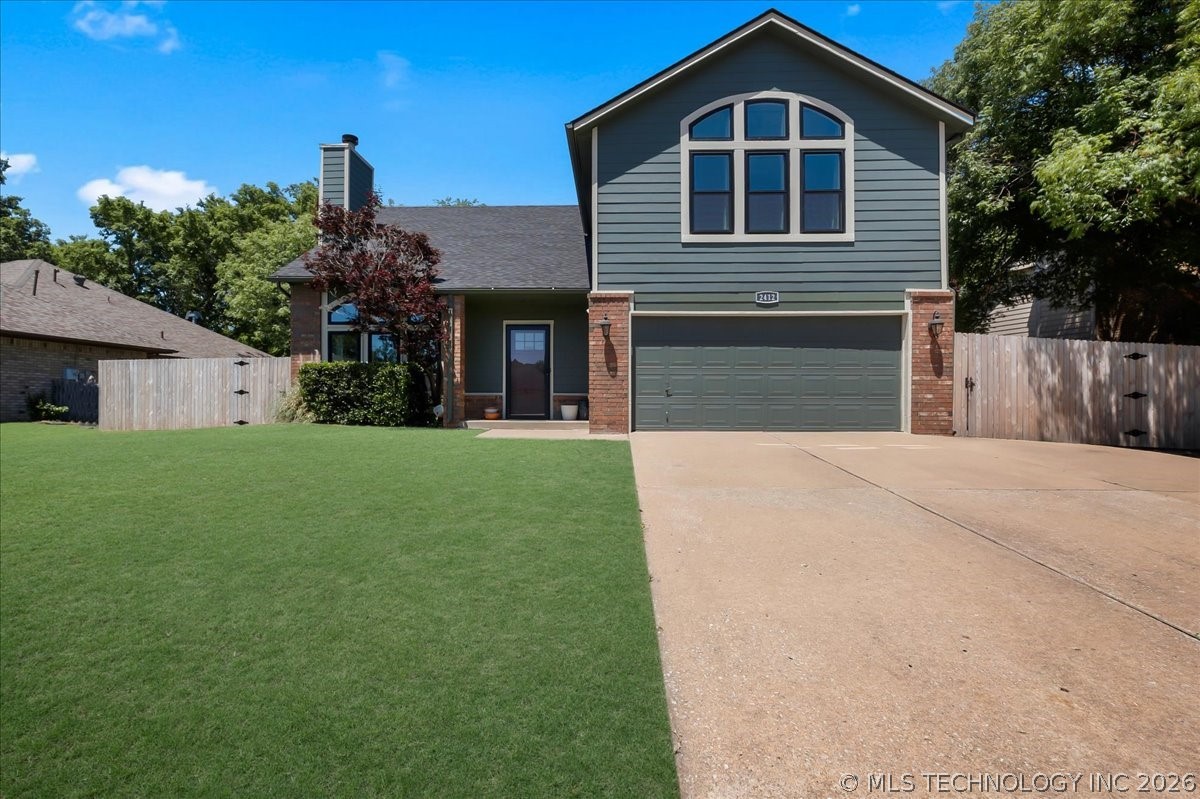 2412 W Twin Oaks Street Broken Arrow OK 74011