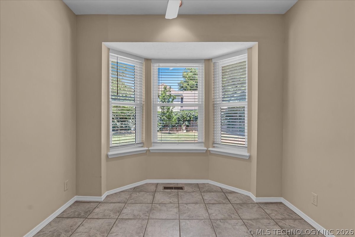 2412 W Twin Oaks Street Broken Arrow OK 74011