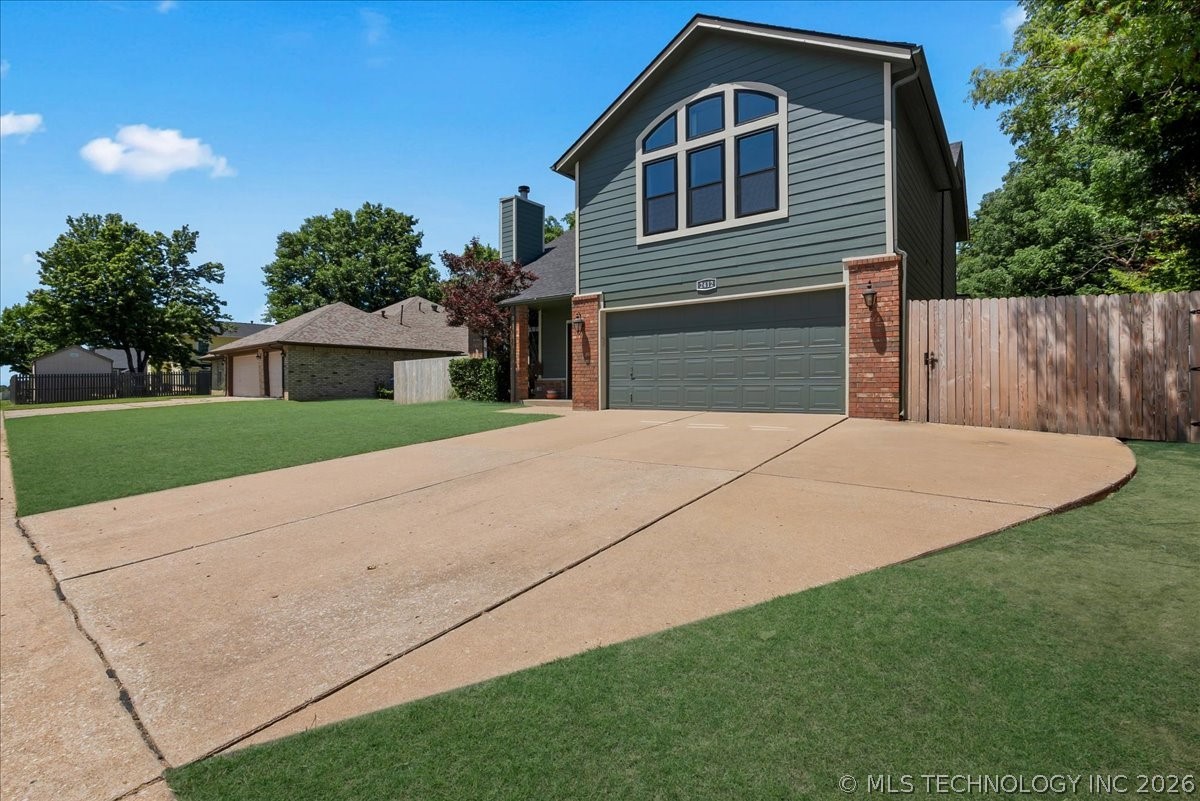2412 W Twin Oaks Street Broken Arrow OK 74011