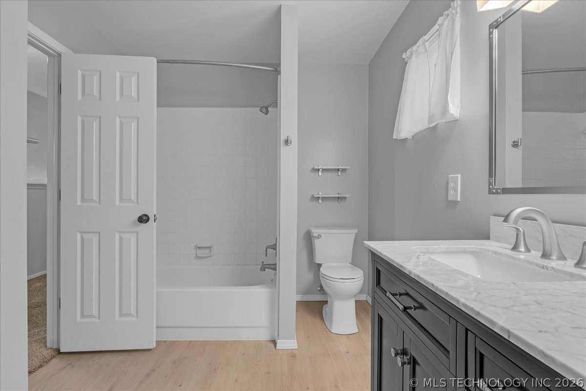 2412 W Twin Oaks Street Broken Arrow OK 74011