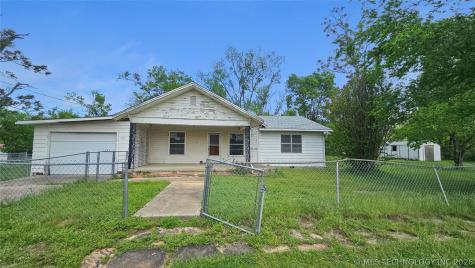 506 7TH Street Stuart OK 74570