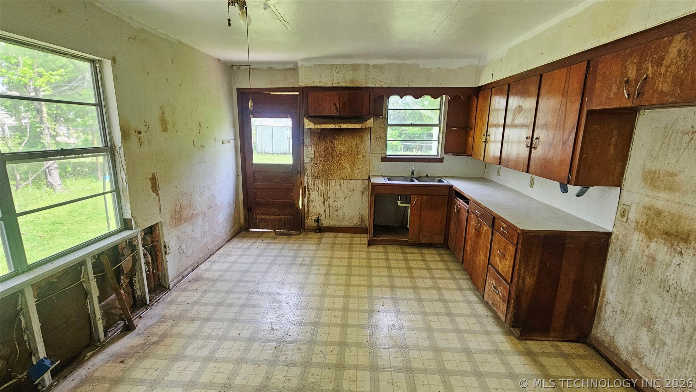506 7th Street Stuart OK 74570