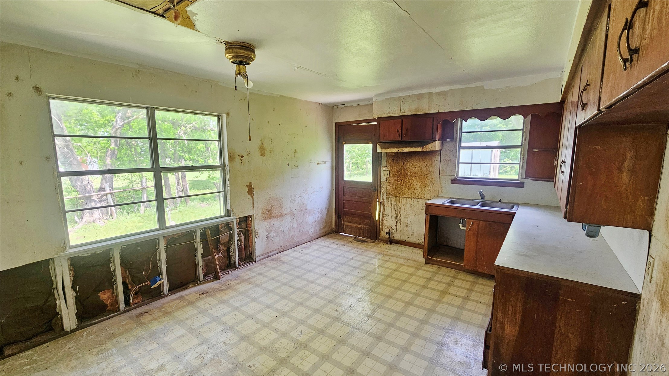 506 7th Street Stuart OK 74570