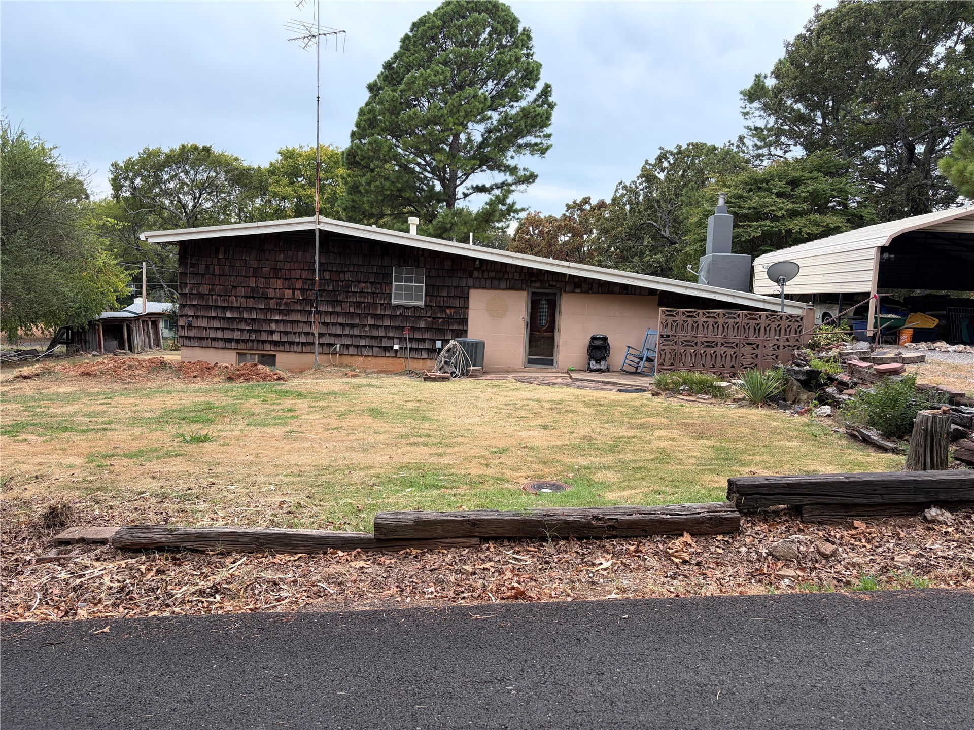 180 Grandview Circle Locust Grove OK 74352