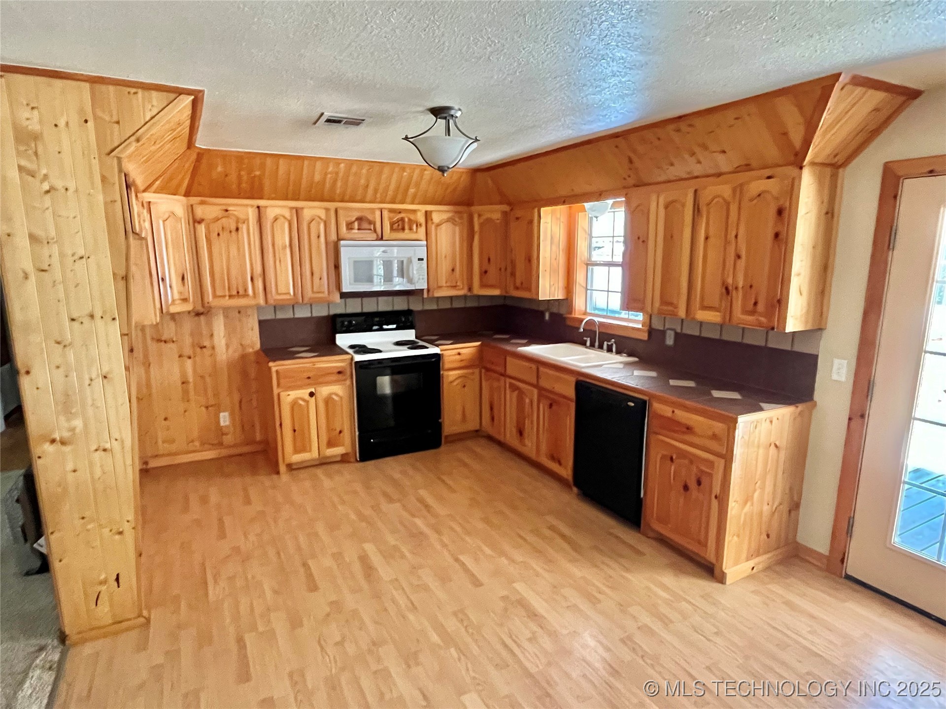 4783 Enos Road Kingston OK 73439