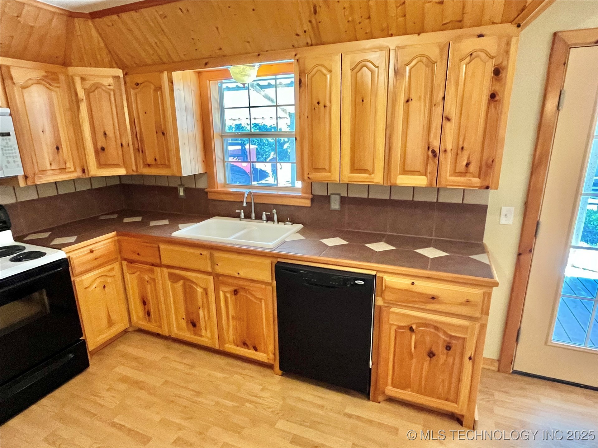 4783 Enos Road Kingston OK 73439