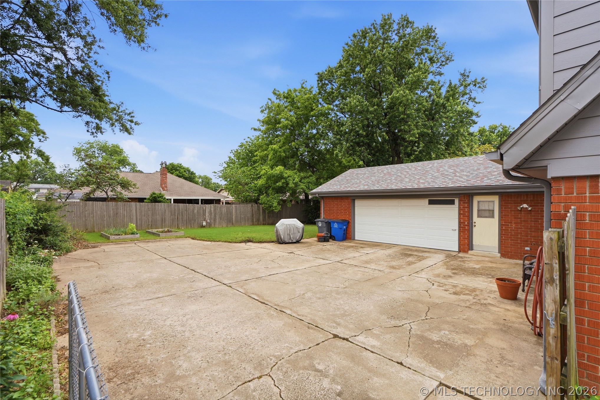 6652 E 46th Place Tulsa OK 74145