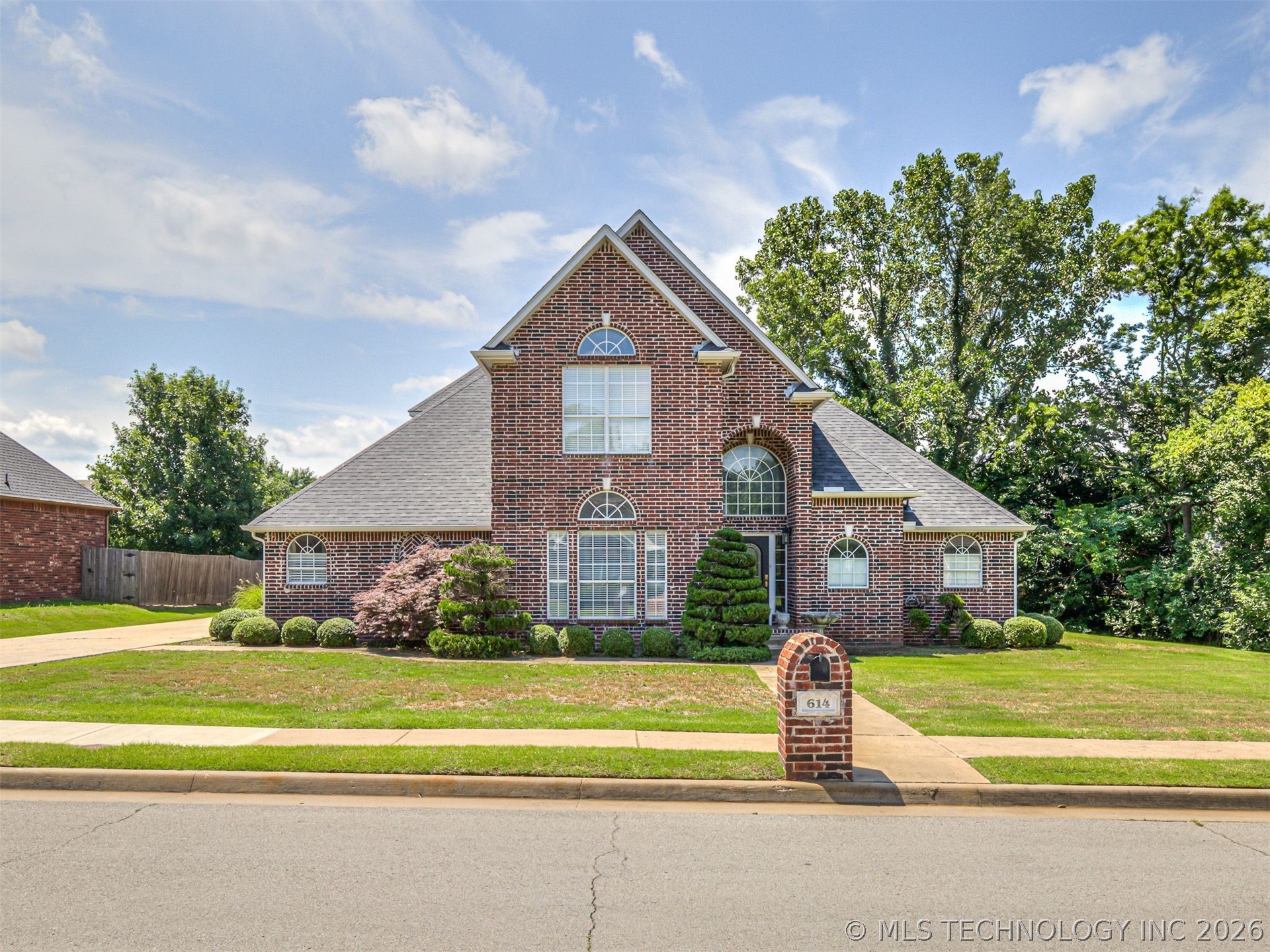 614 W 37th Place Sand Springs OK 74063