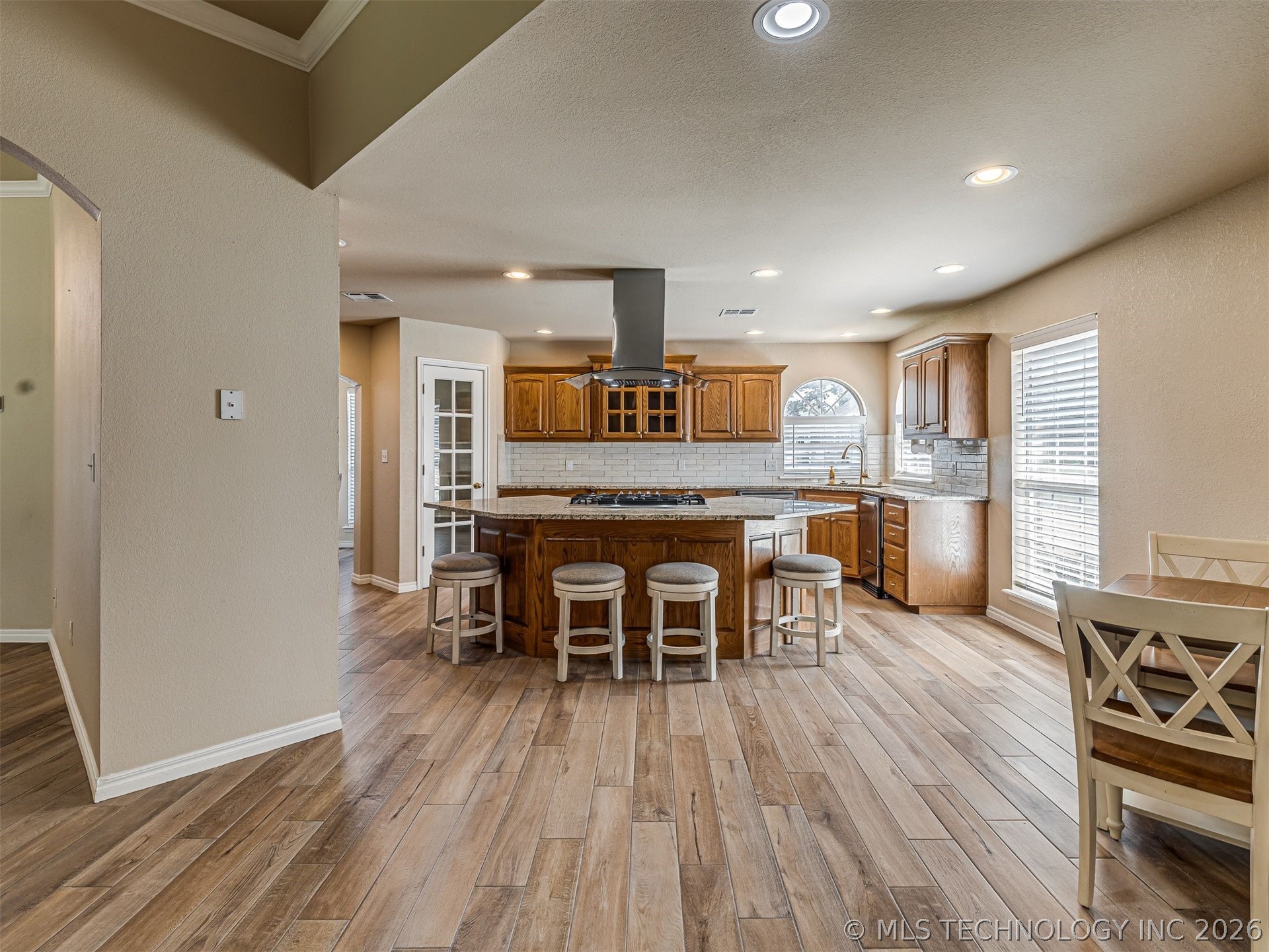 614 W 37th Place Sand Springs OK 74063
