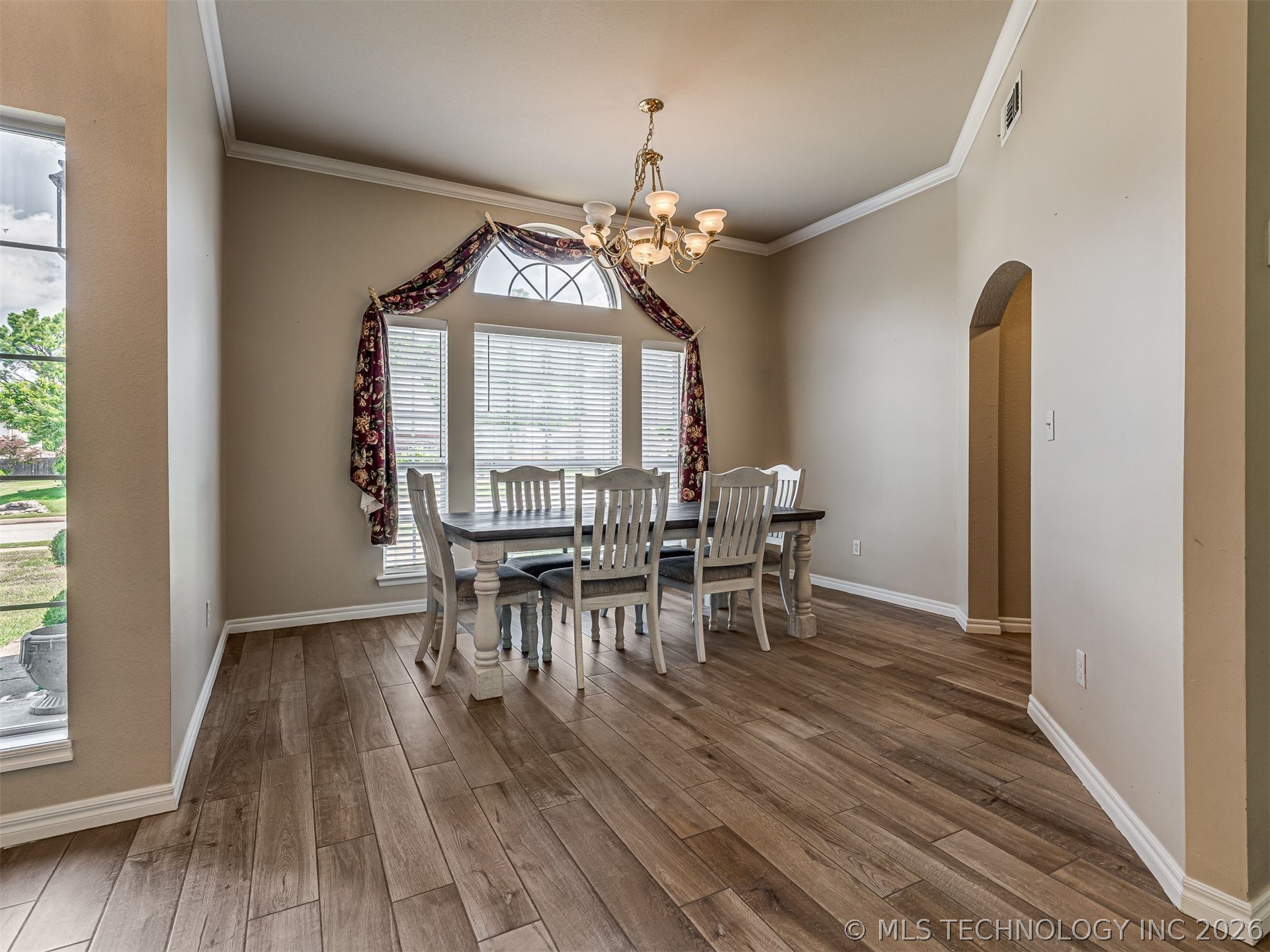 614 W 37th Place Sand Springs OK 74063