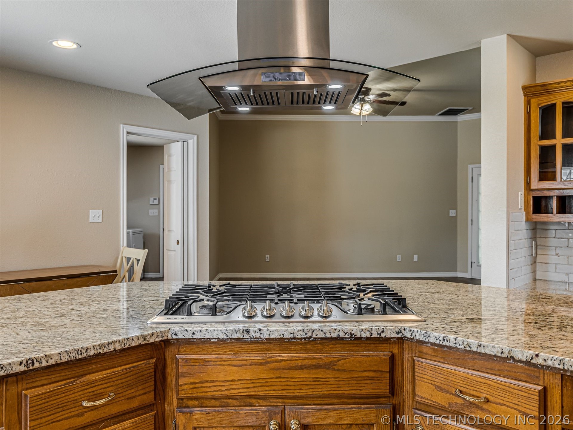 614 W 37th Place Sand Springs OK 74063