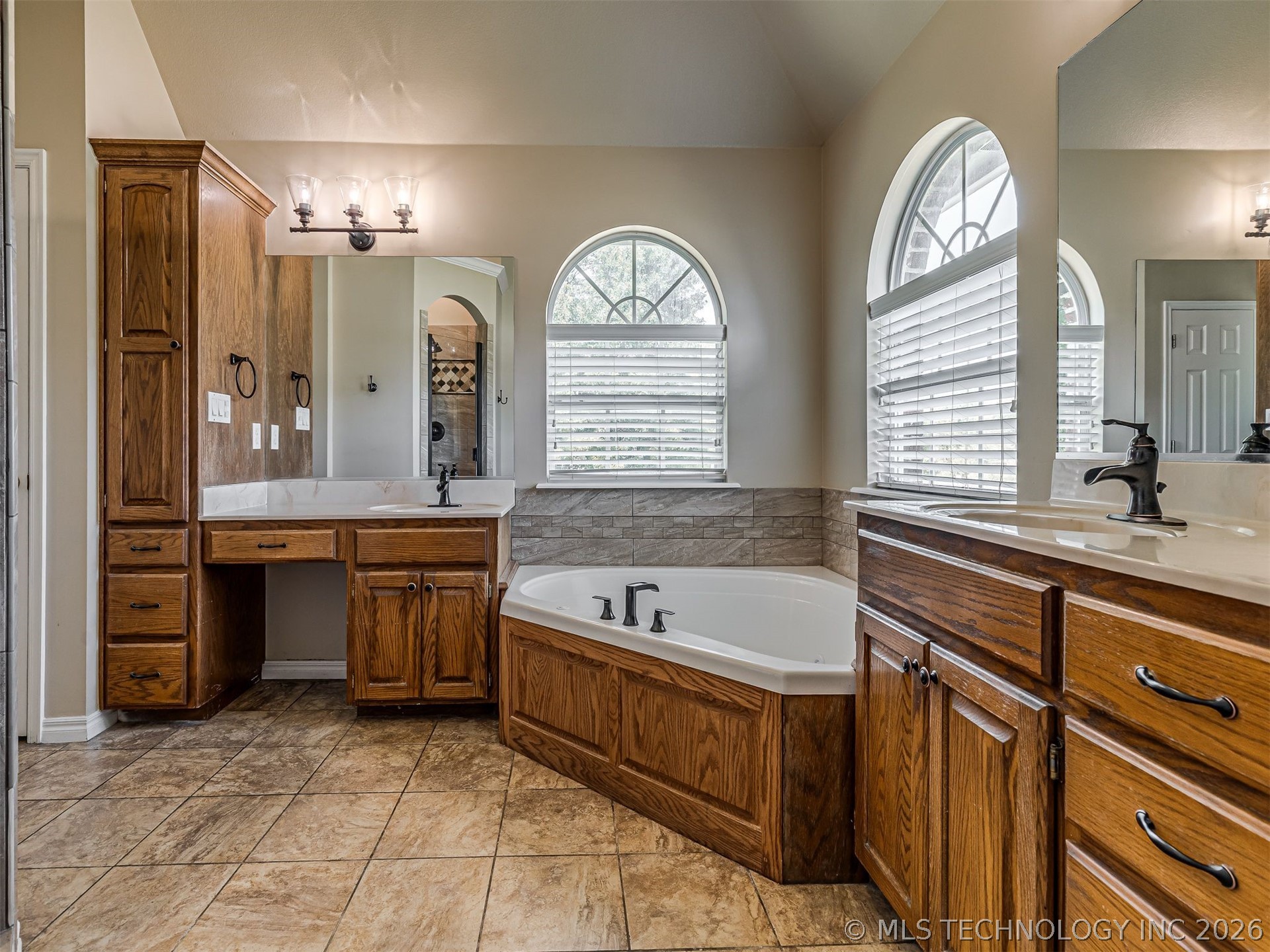 614 W 37th Place Sand Springs OK 74063
