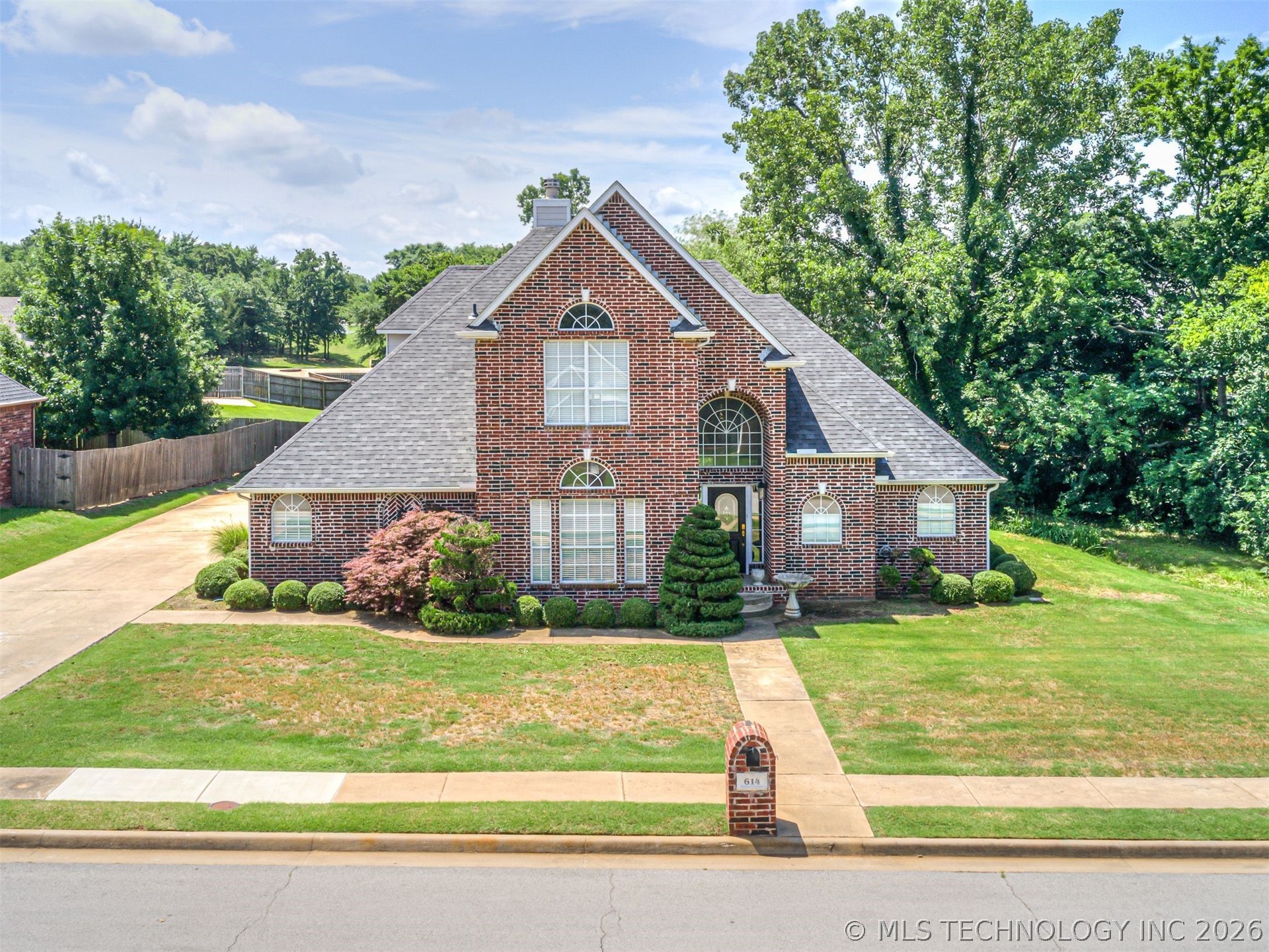 614 W 37th Place Sand Springs OK 74063