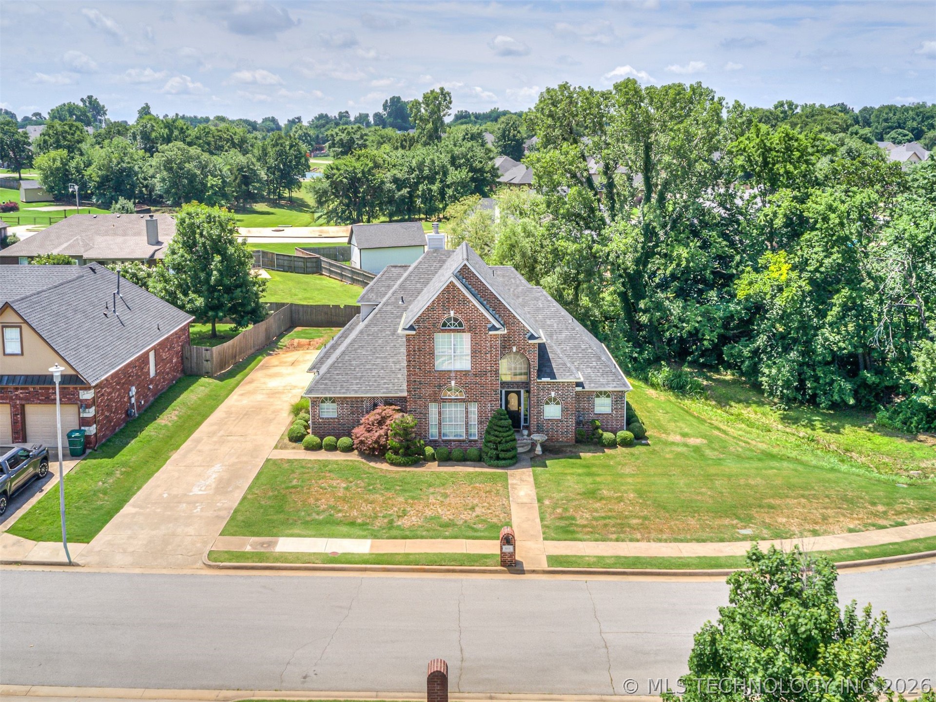 614 W 37th Place Sand Springs OK 74063