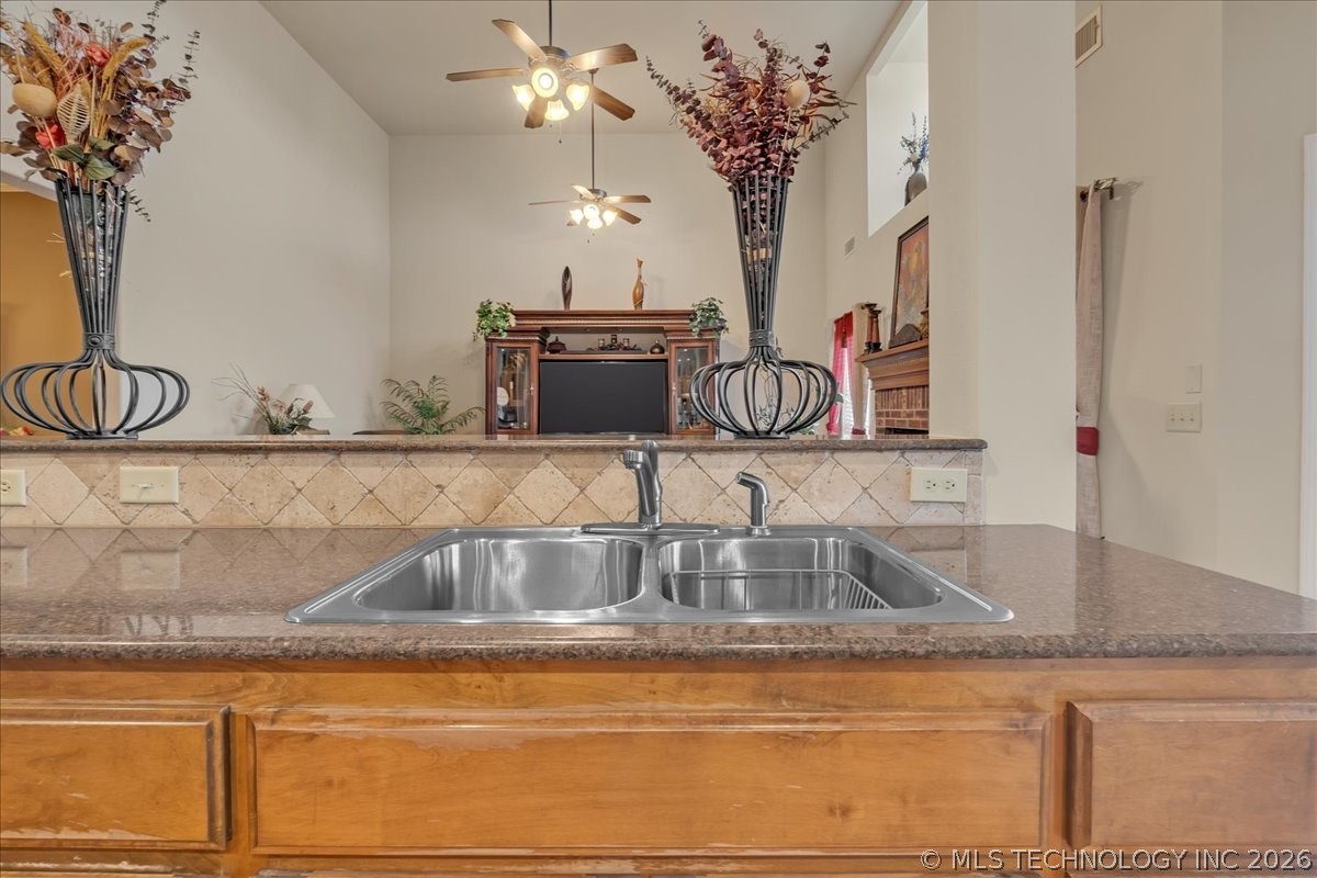 16506 E 49th Place Tulsa OK 74134