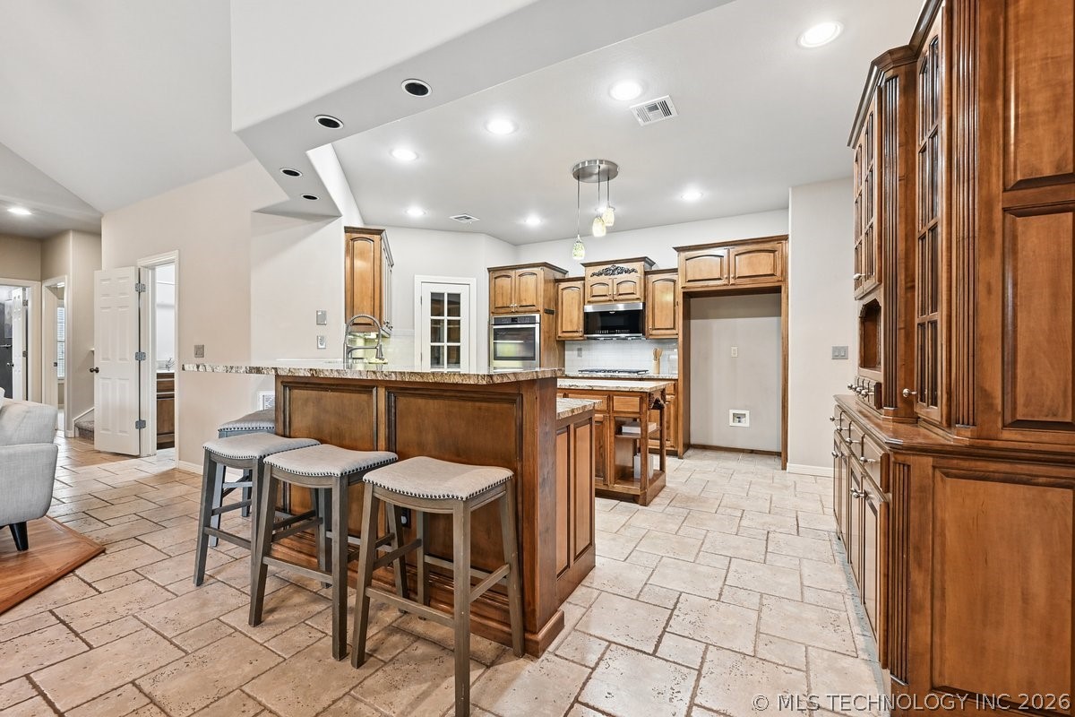 1504 W Plymouth Circle Broken Arrow OK 74012